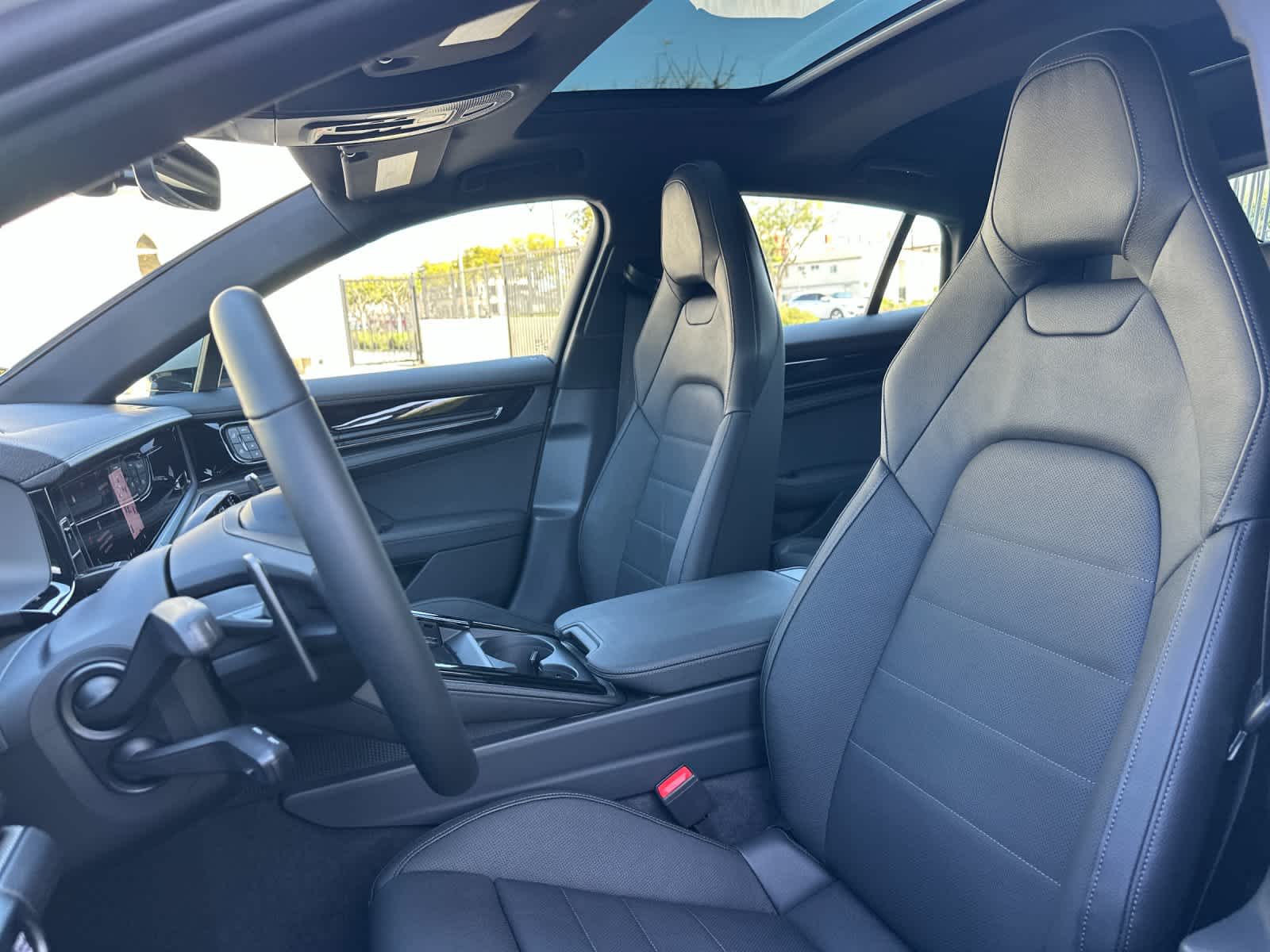 Thumbnail: 2026 Porsche Panamera - 5