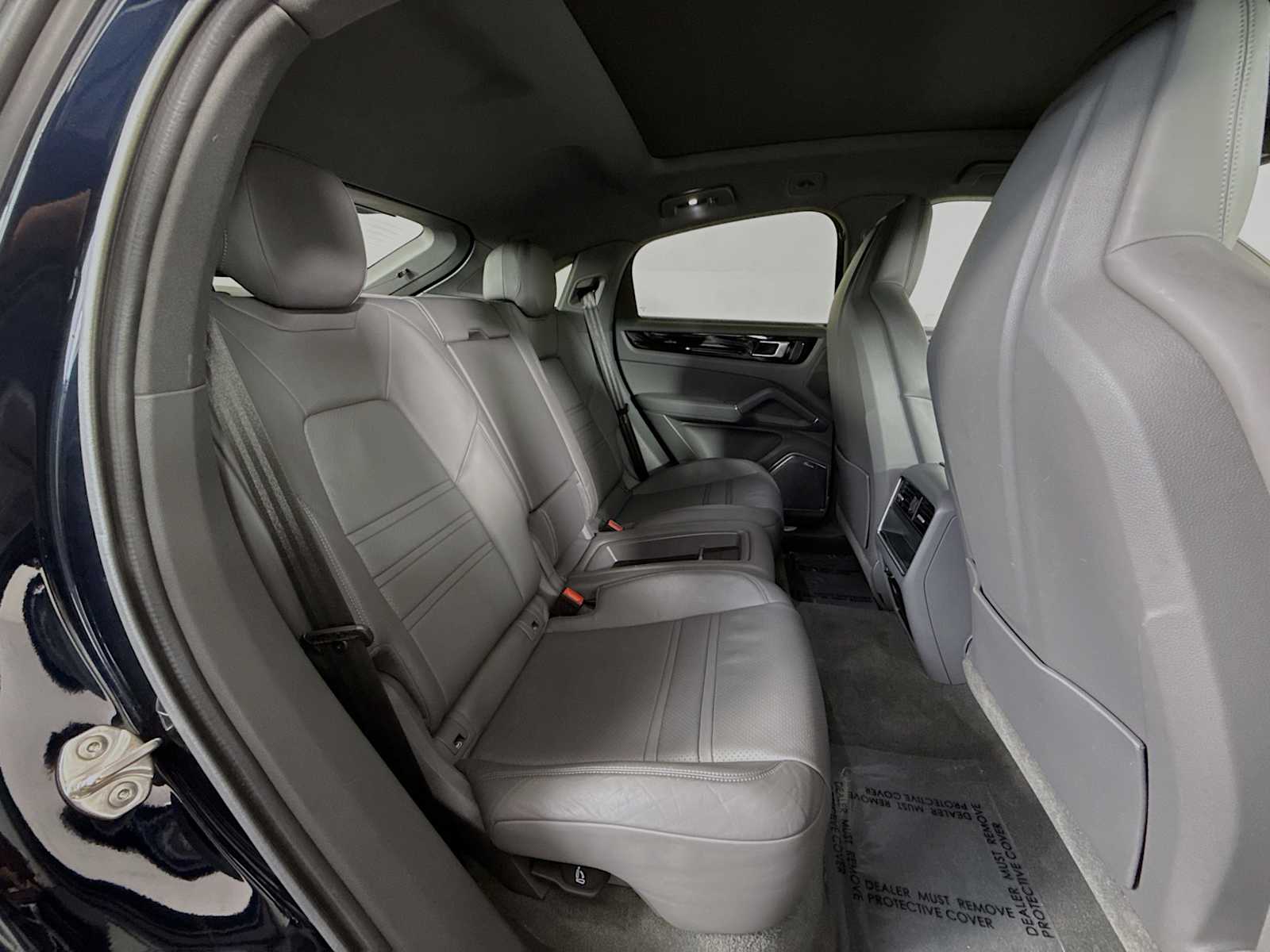 Thumbnail: 2022 Porsche Cayenne - 21