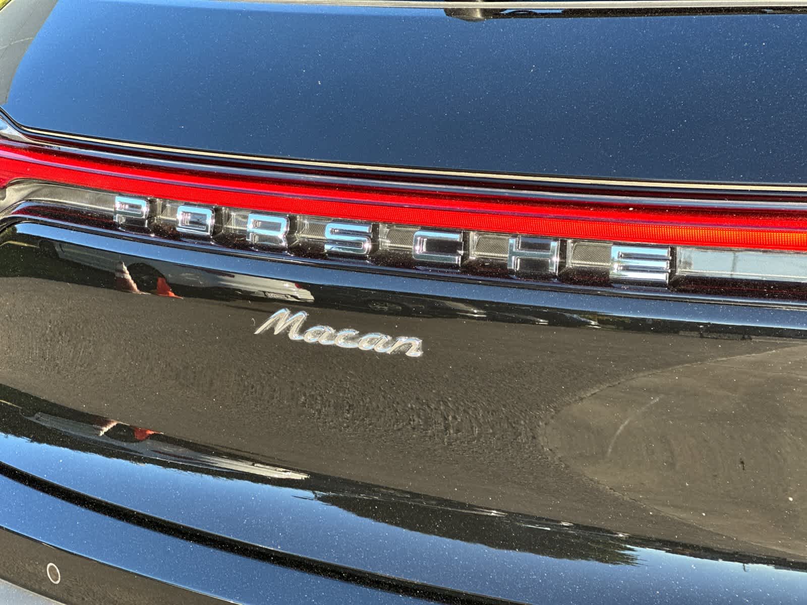 Thumbnail: 2025 Porsche Macan - 31