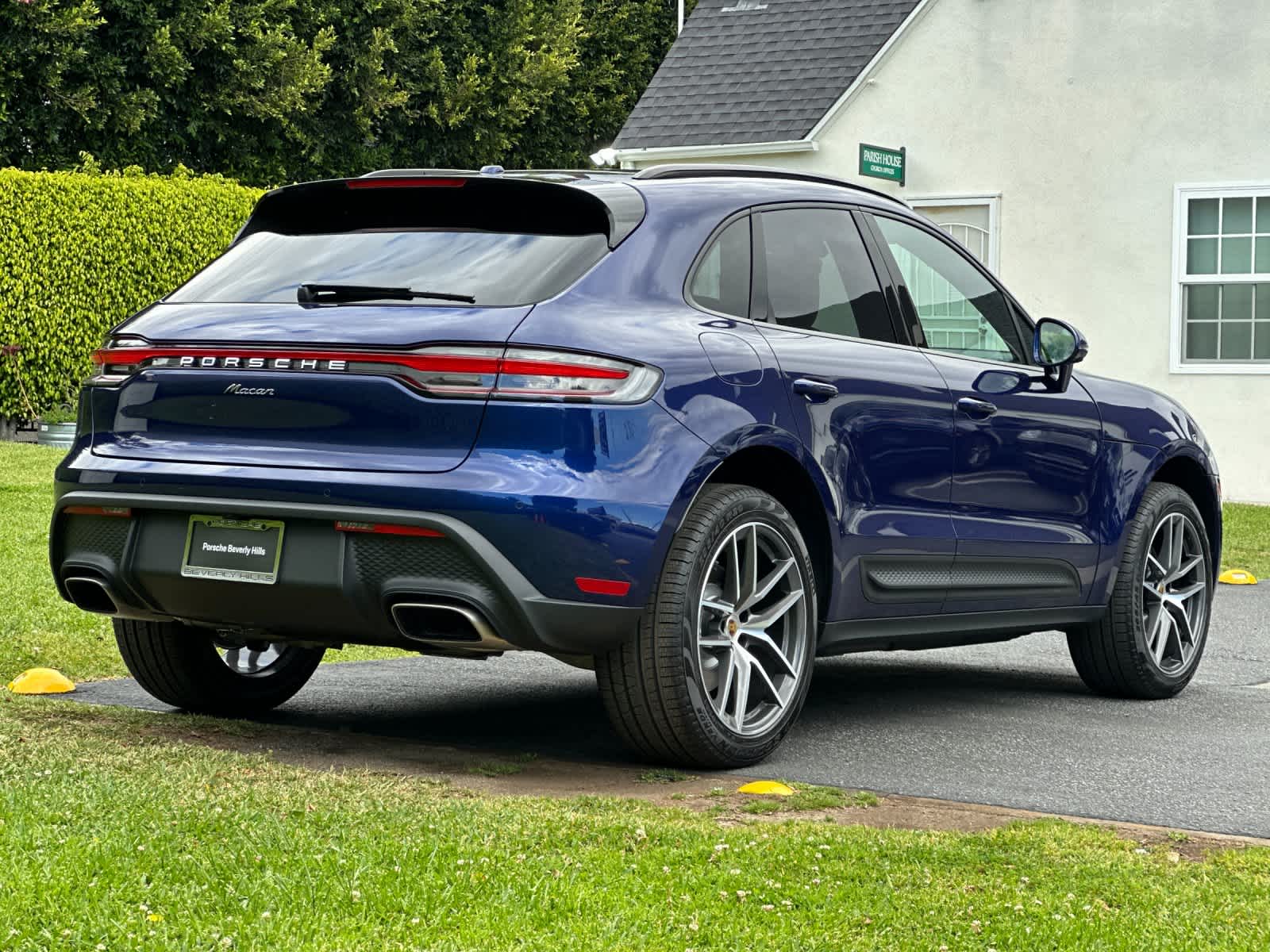 Thumbnail: 2026 Porsche Macan - 8