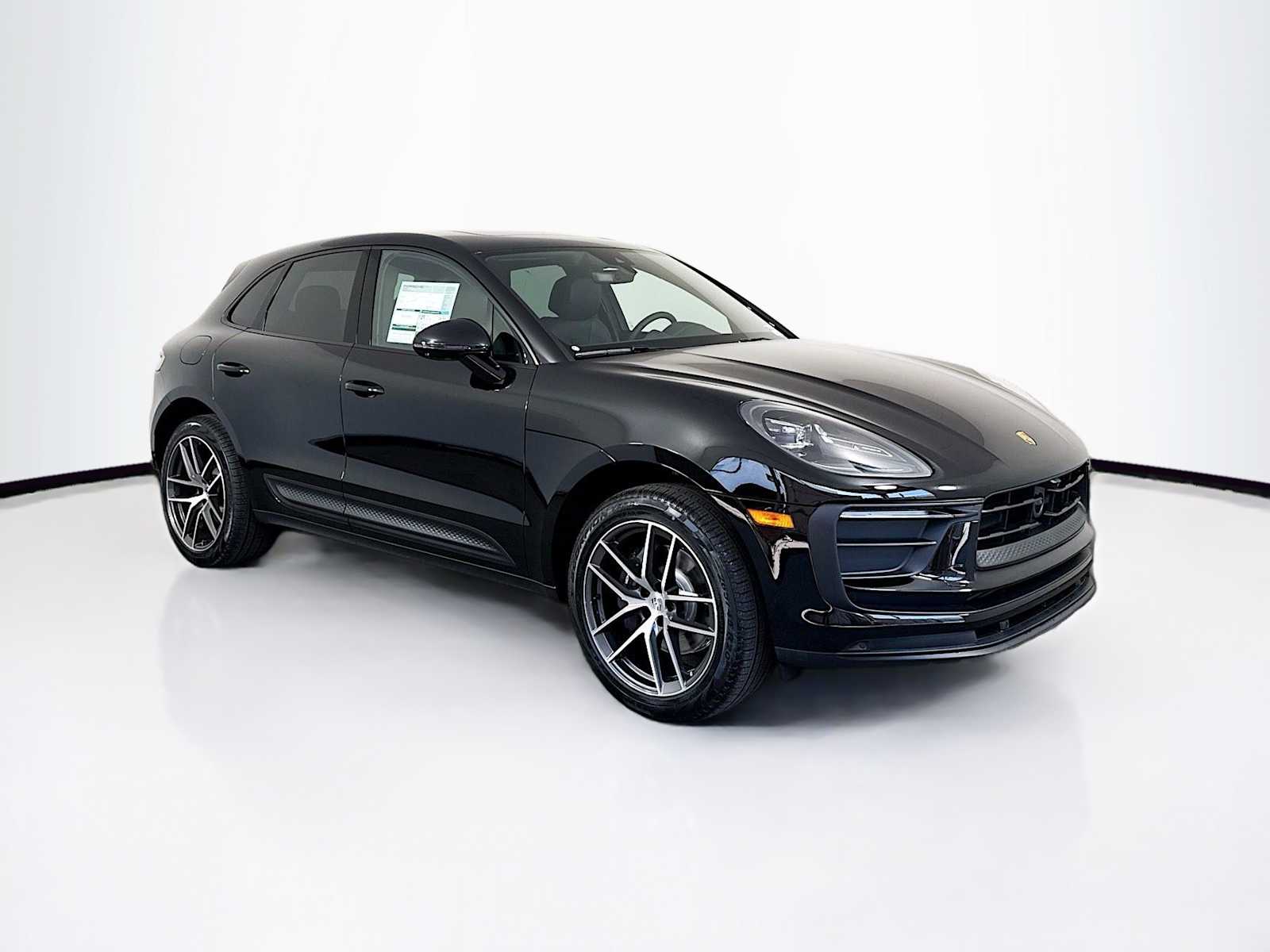 Thumbnail: 2025 Porsche Macan - 7