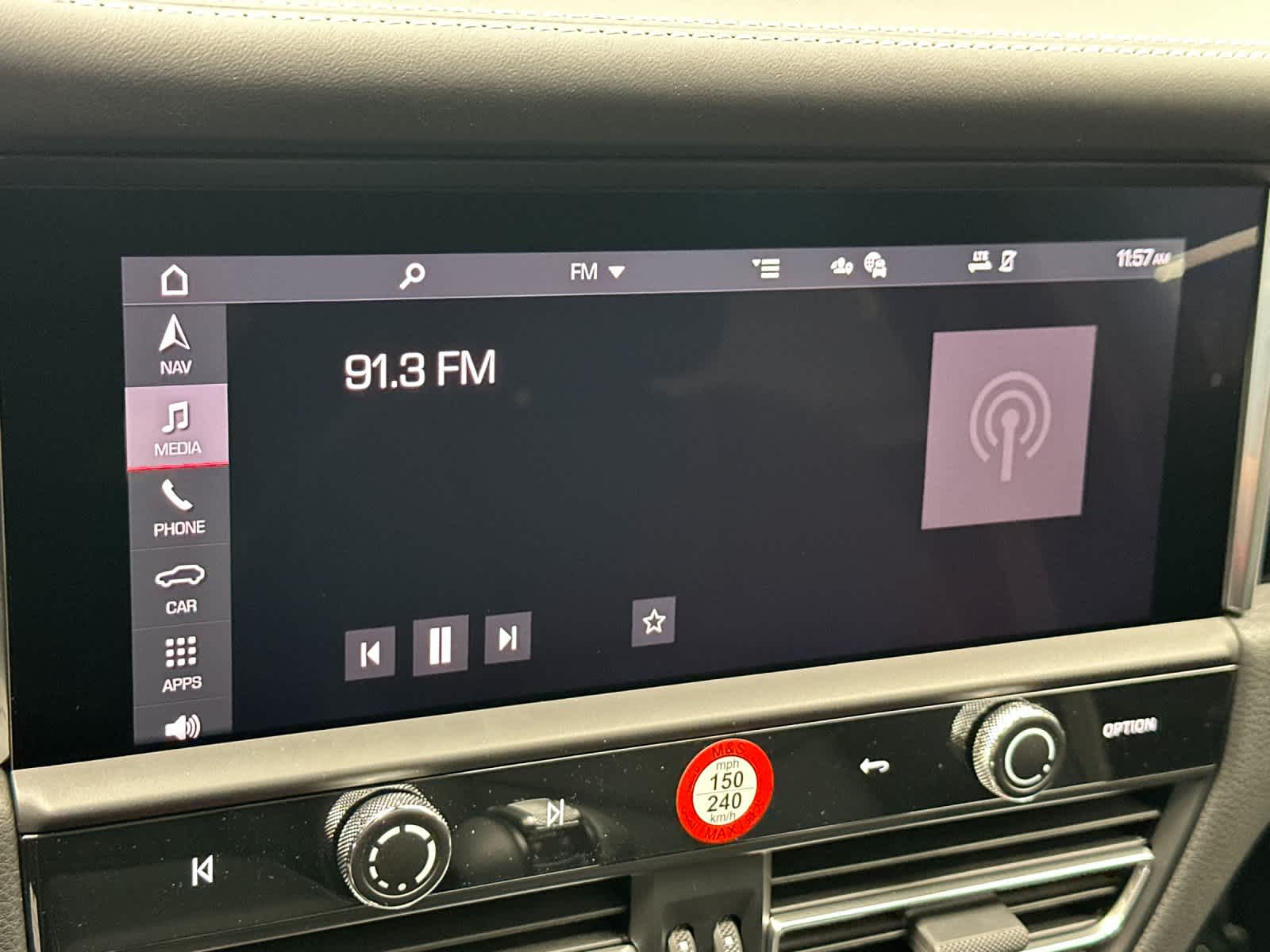 Thumbnail: 2026 Porsche Macan - 20