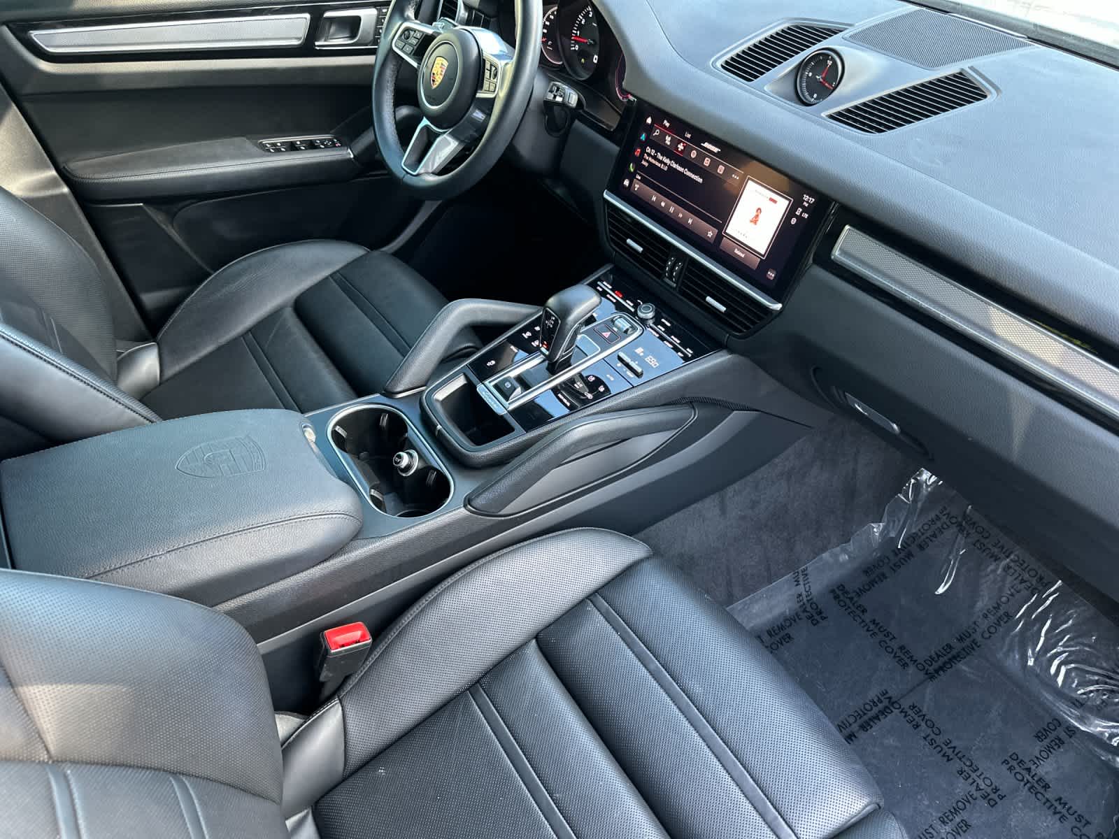 Thumbnail: 2022 Porsche Cayenne - 17