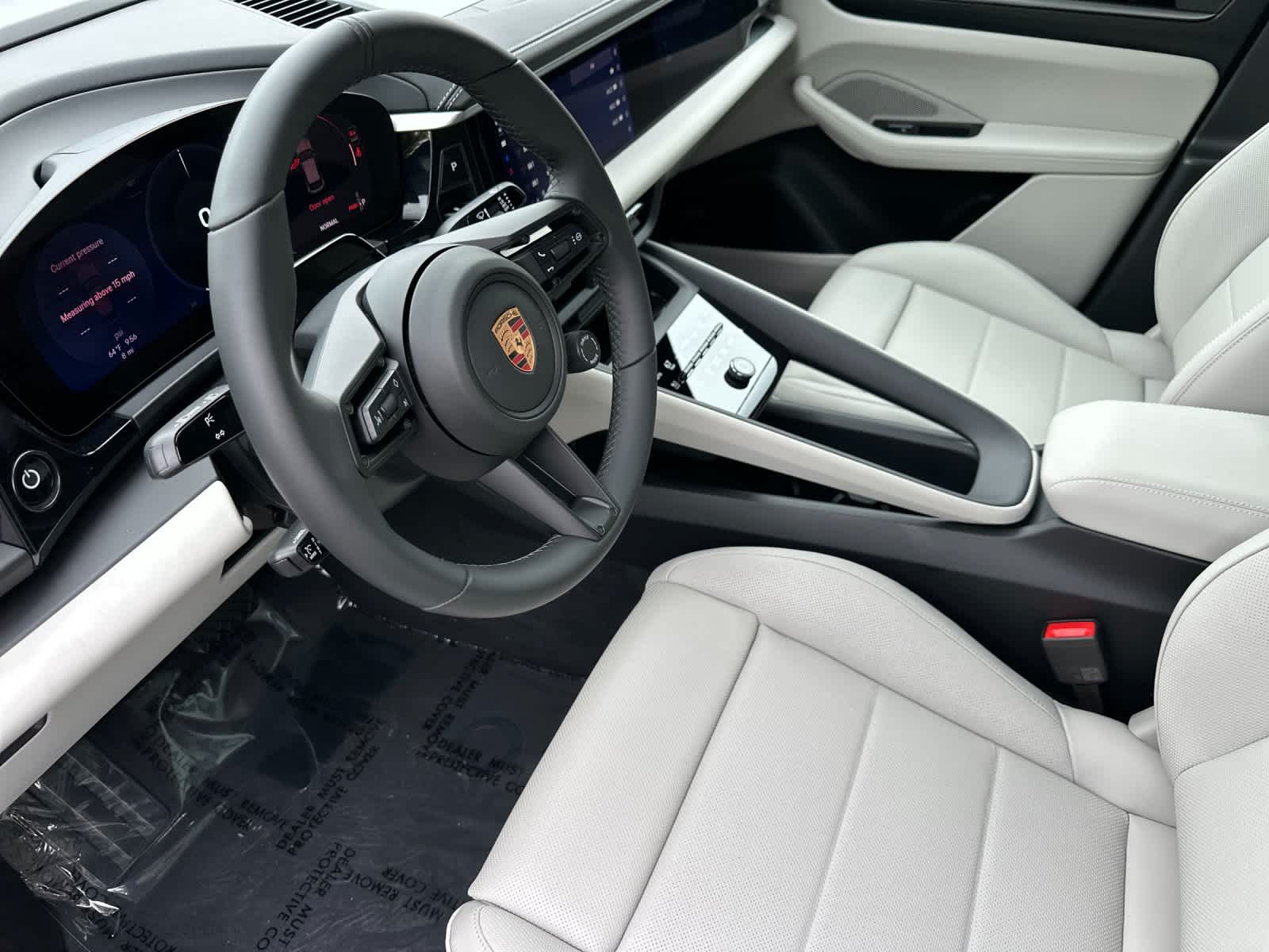 Thumbnail: 2026 Porsche Macan - 4