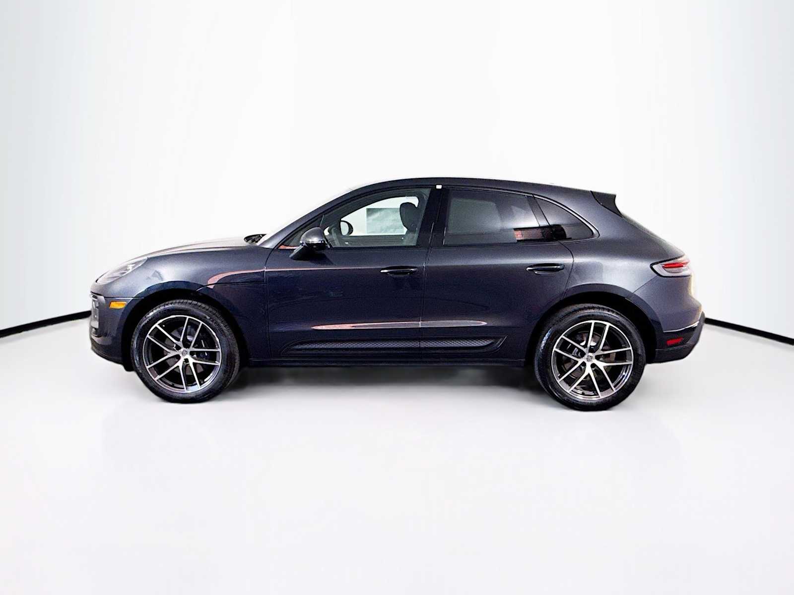 Thumbnail: 2026 Porsche Macan - 2