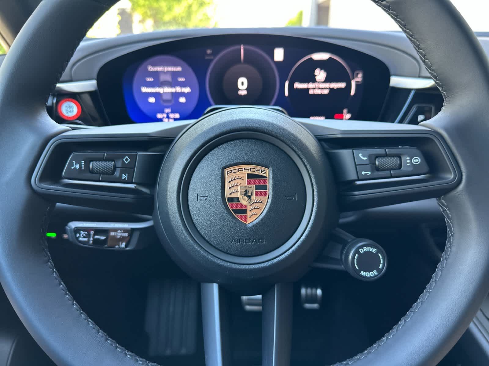 Thumbnail: 2026 Porsche Macan - 27