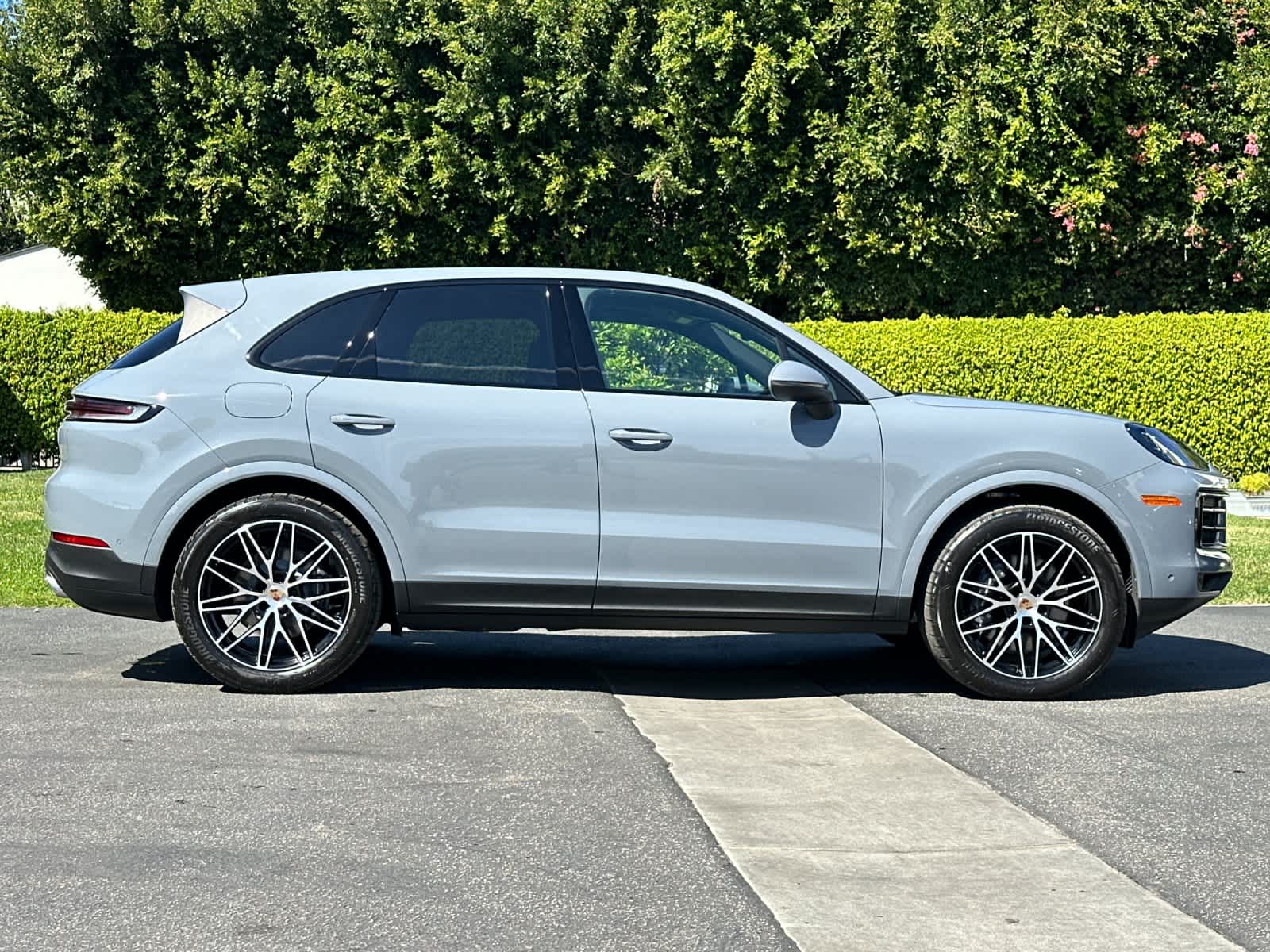 Thumbnail: 2025 Porsche Cayenne - 9