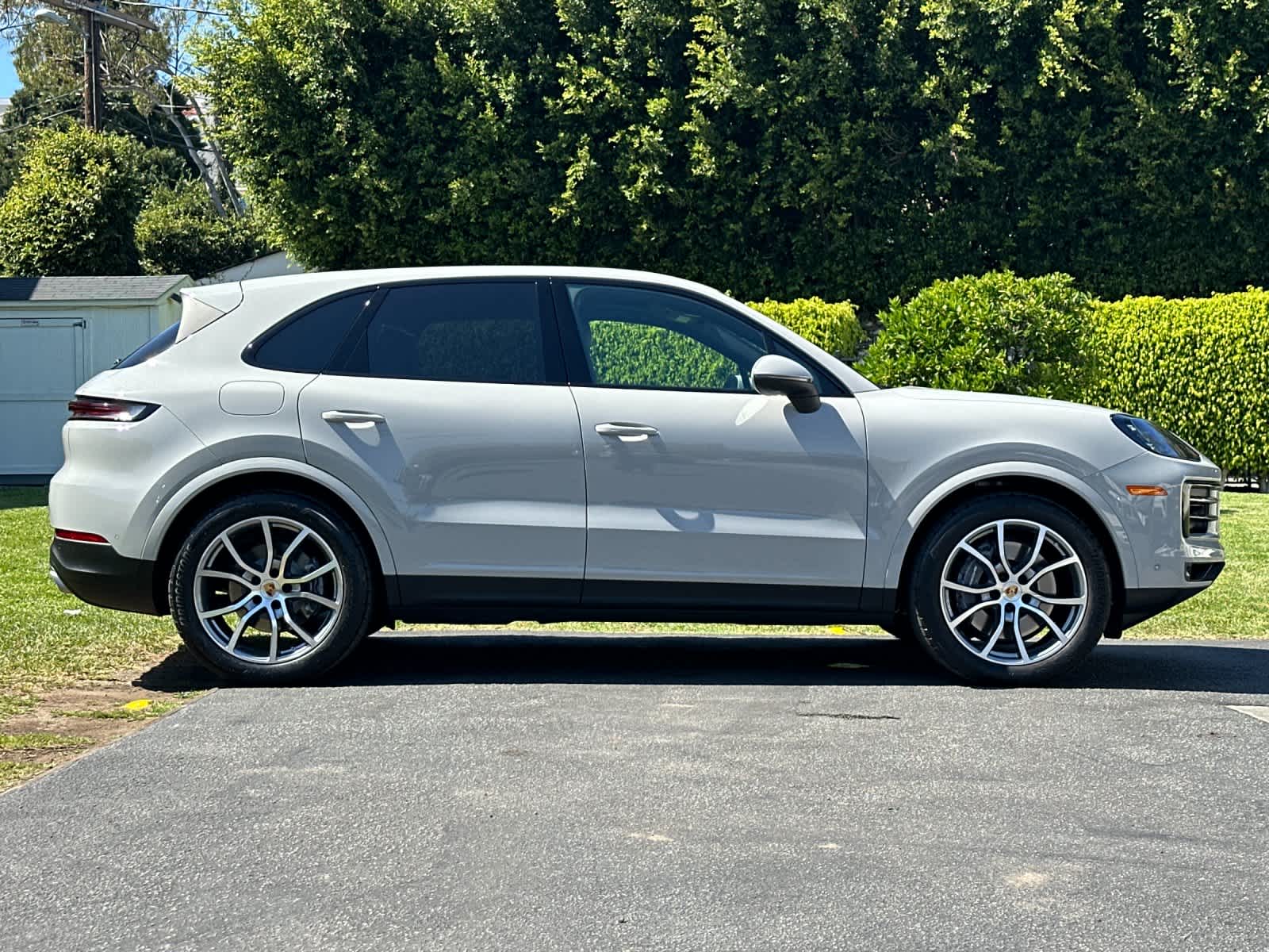 Thumbnail: 2025 Porsche Cayenne - 9