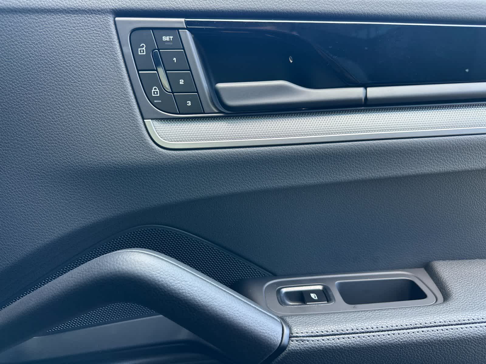 Thumbnail: 2026 Porsche Cayenne - 19