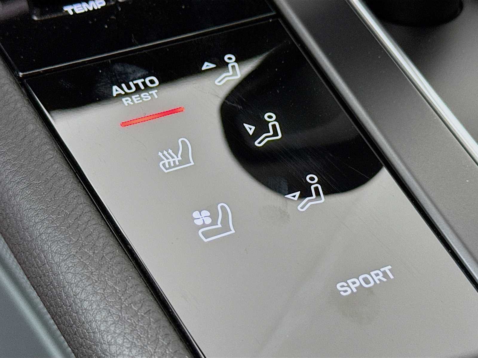 Thumbnail: 2026 Porsche Macan - 16