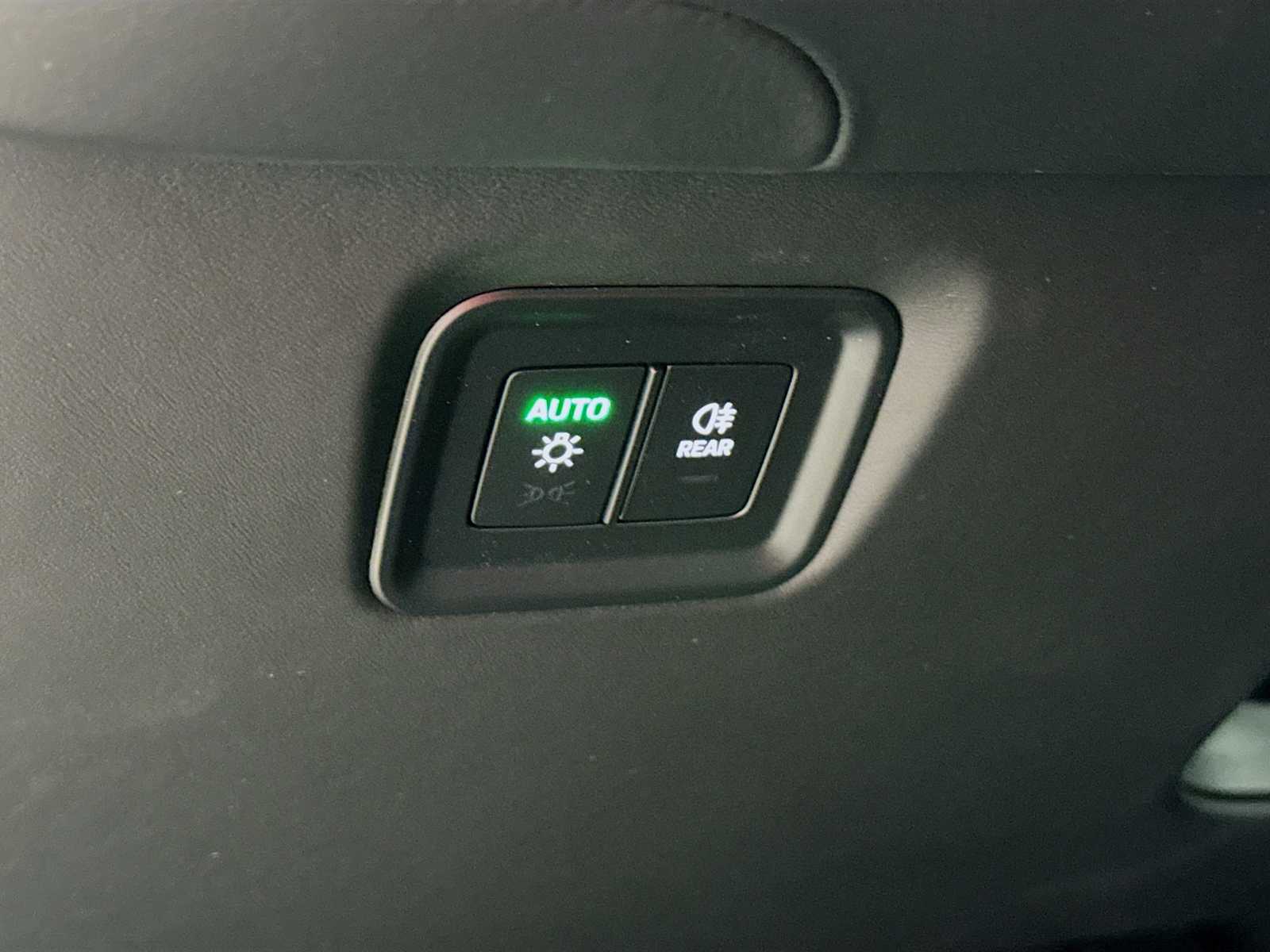 Thumbnail: 2025 Porsche Cayenne - 11