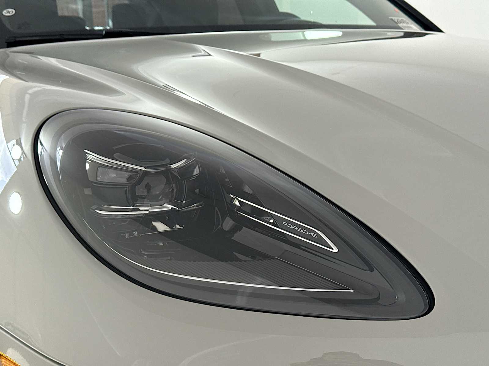 Thumbnail: 2026 Porsche Macan - 28