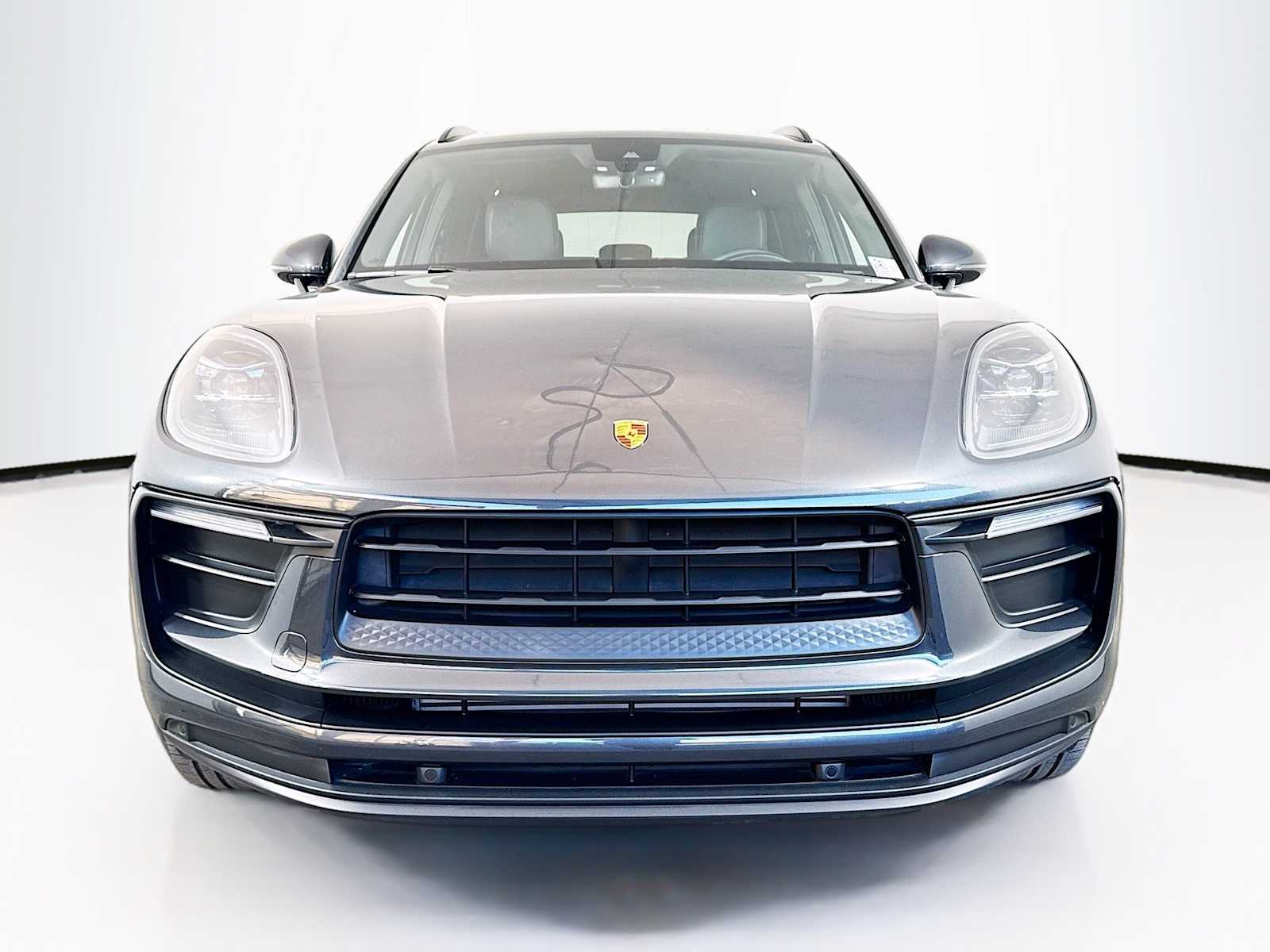 Thumbnail: 2022 Porsche Macan - 6