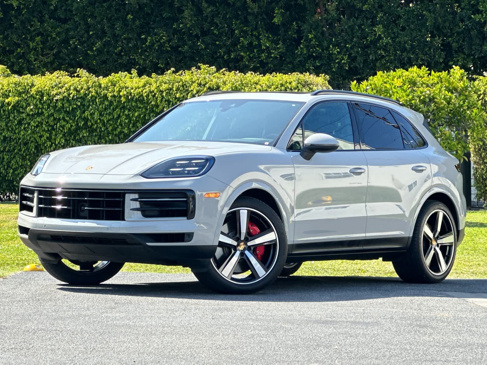 Thumbnail: 2024 Porsche Cayenne - 1