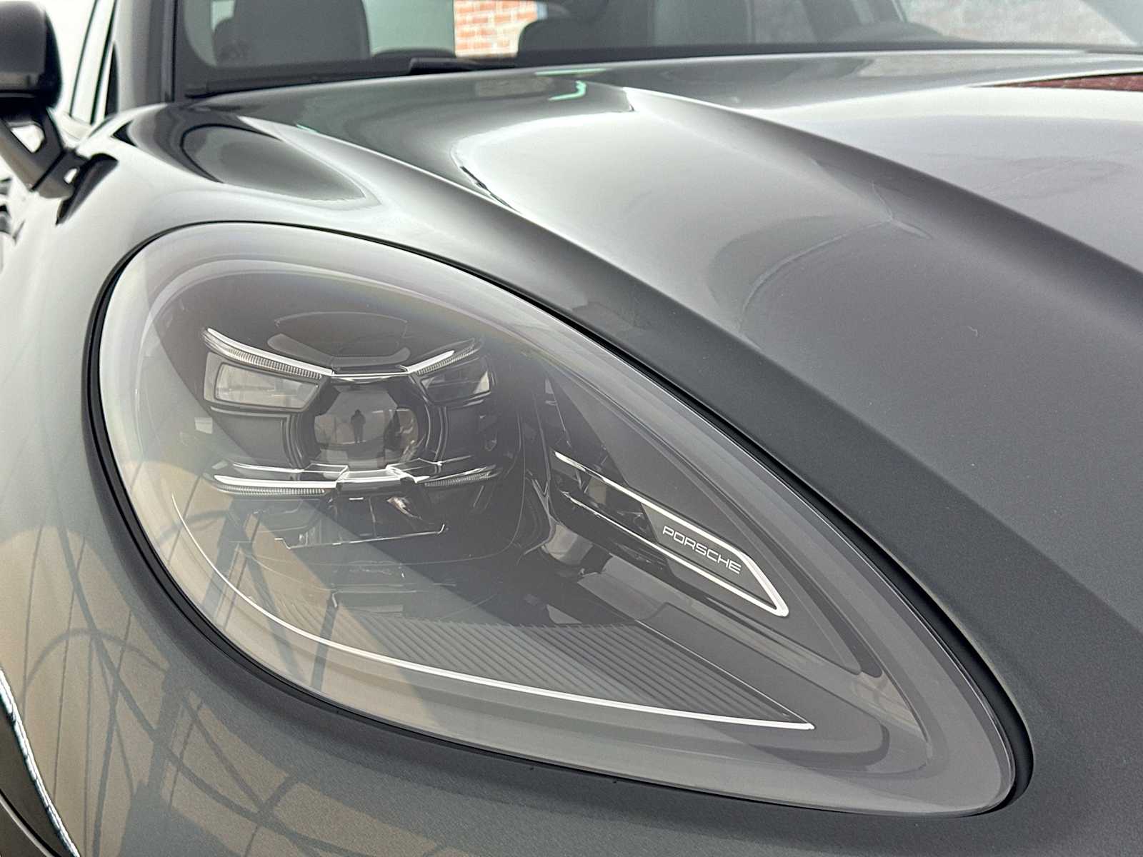 Thumbnail: 2026 Porsche Macan - 28