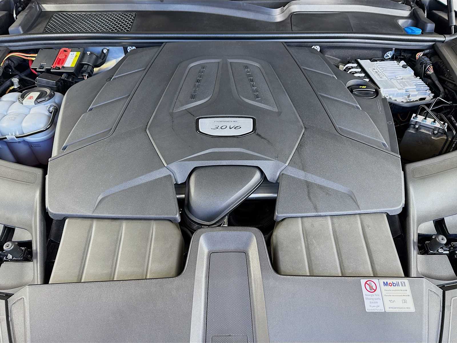 Thumbnail: 2020 Porsche Cayenne - 24