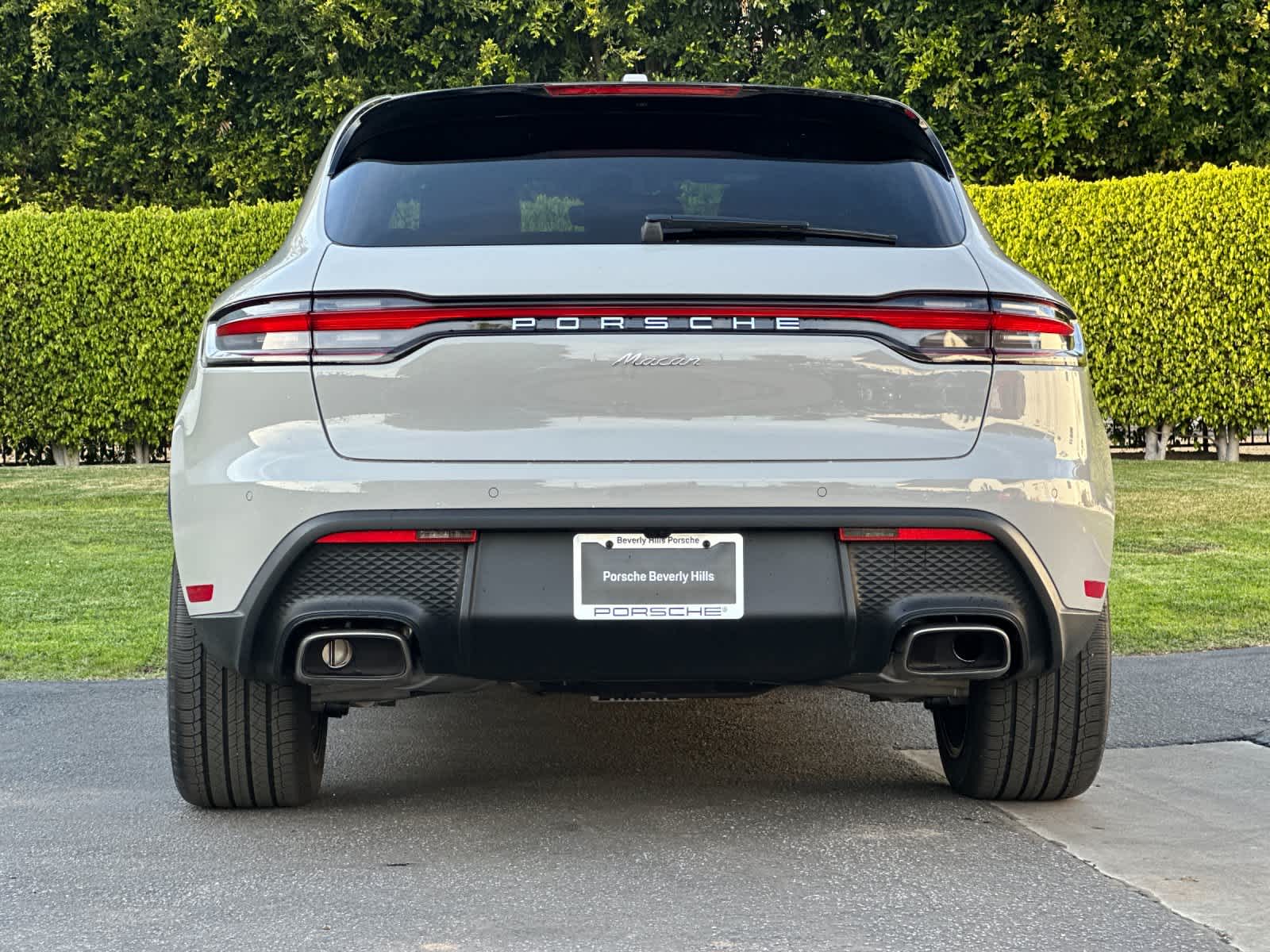 Thumbnail: 2026 Porsche Macan - 7