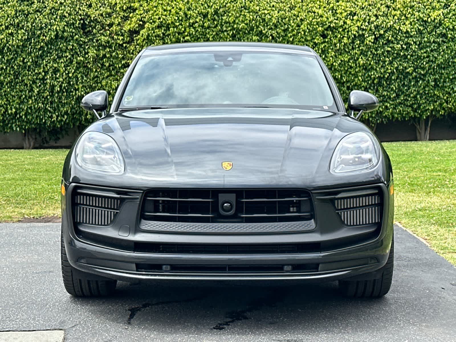 Thumbnail: 2026 Porsche Macan - 11
