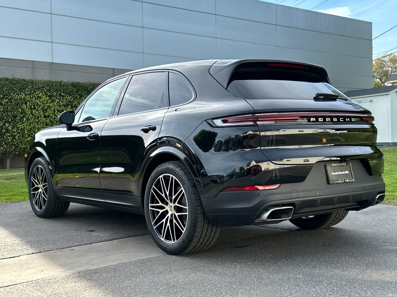 Thumbnail: 2026 Porsche Cayenne - 3