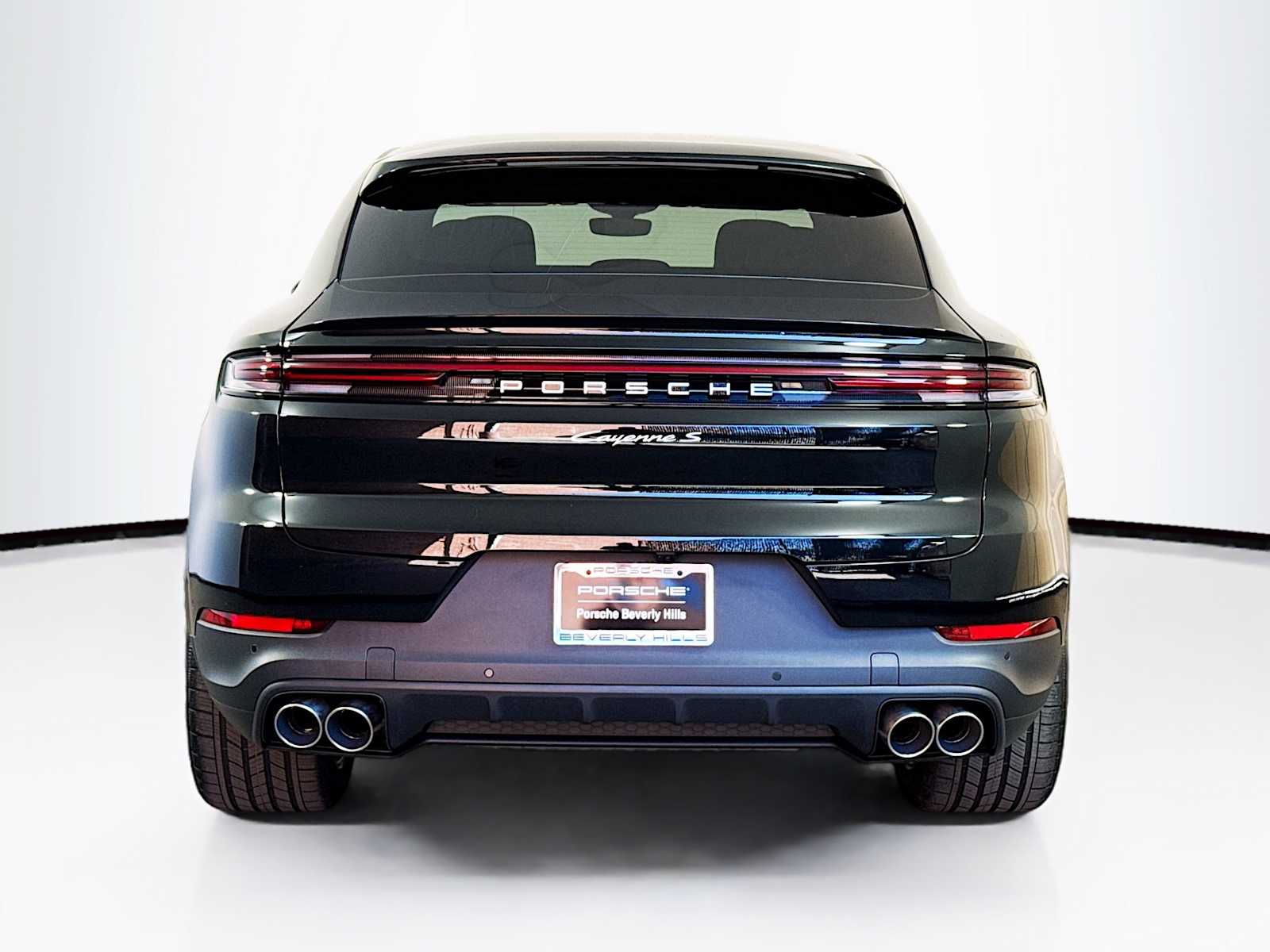 Thumbnail: 2026 Porsche Cayenne - 10