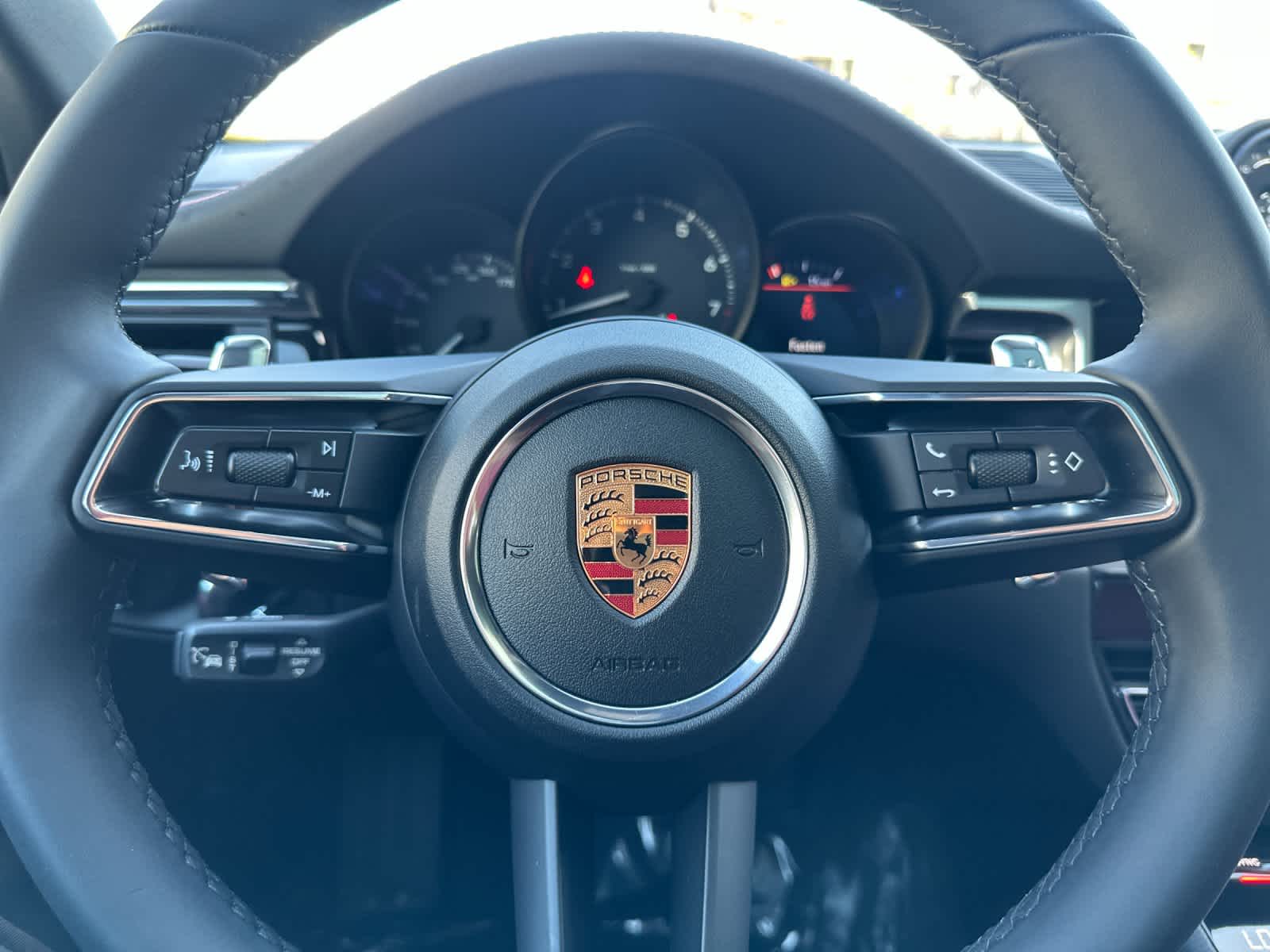 Thumbnail: 2026 Porsche Macan - 26