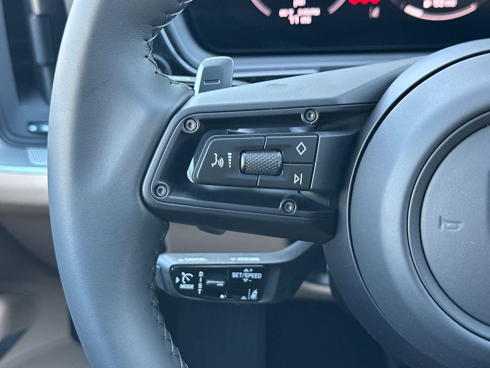 Thumbnail: 2026 Porsche Cayenne - 28