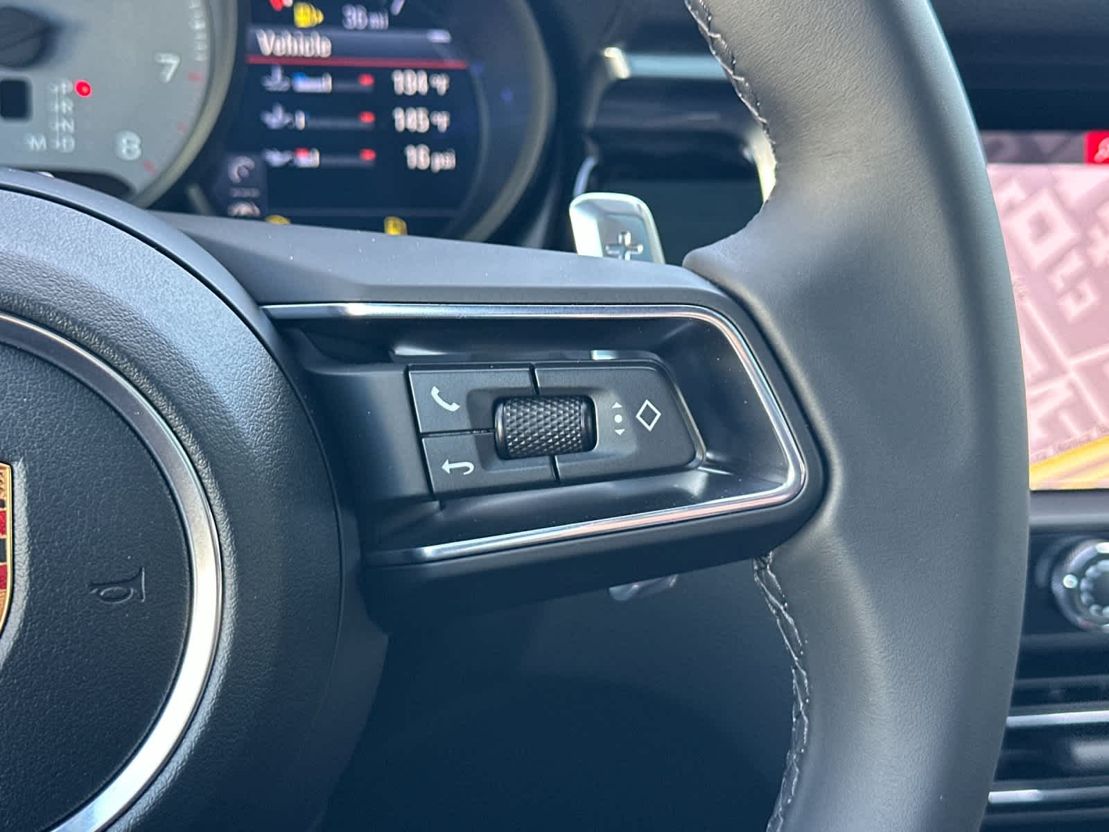 Thumbnail: 2026 Porsche Macan - 28