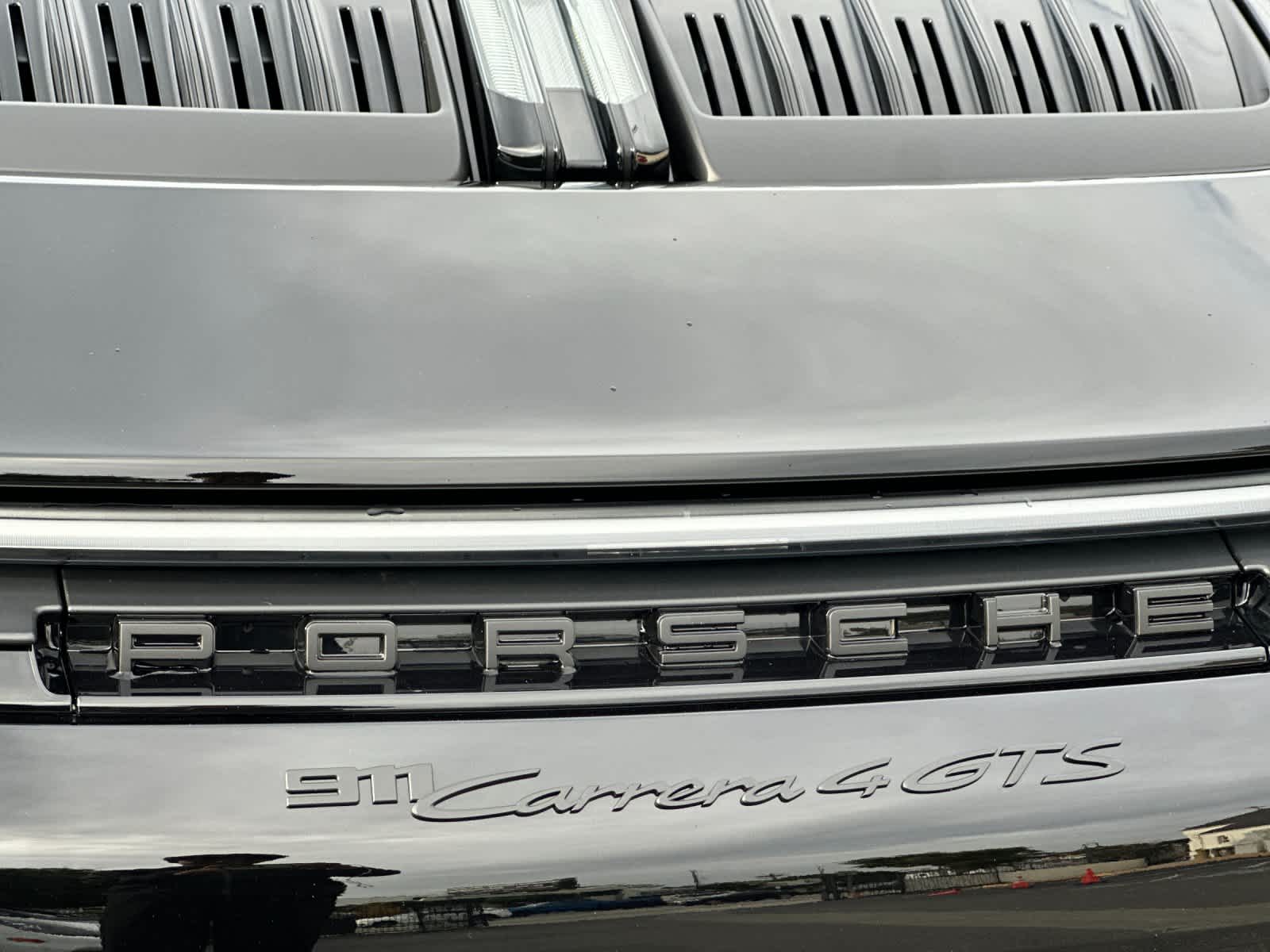 Thumbnail: 2026 Porsche 911 - 30