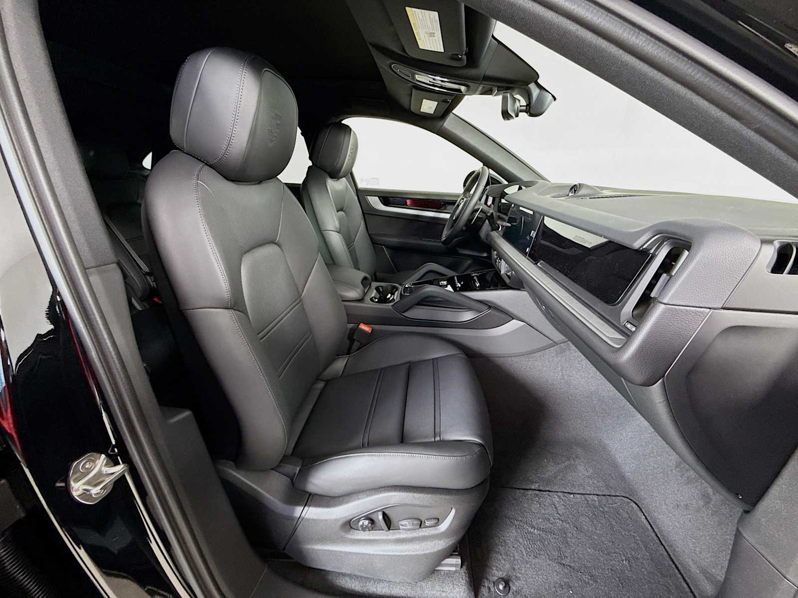 Thumbnail: 2026 Porsche Cayenne - 21