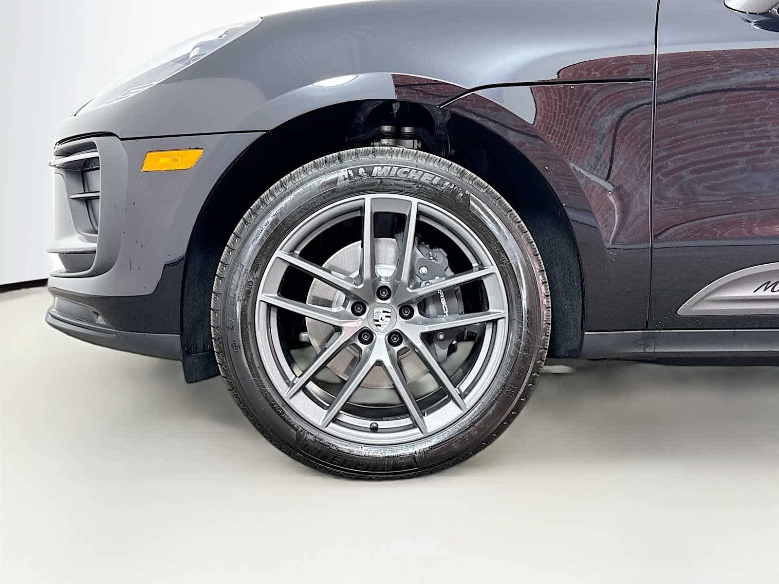 Thumbnail: 2025 Porsche Macan - 24