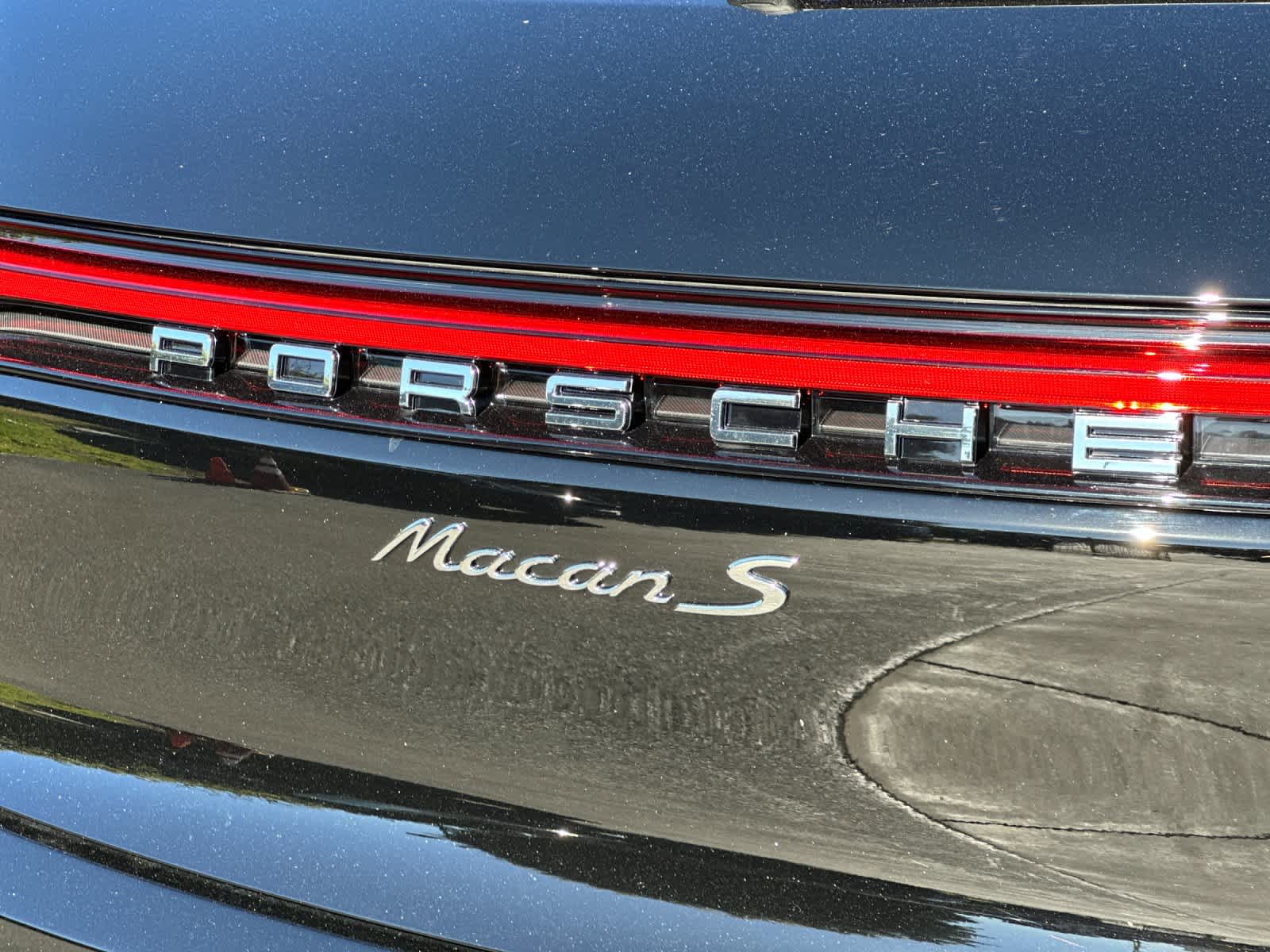 Thumbnail: 2026 Porsche Macan - 32