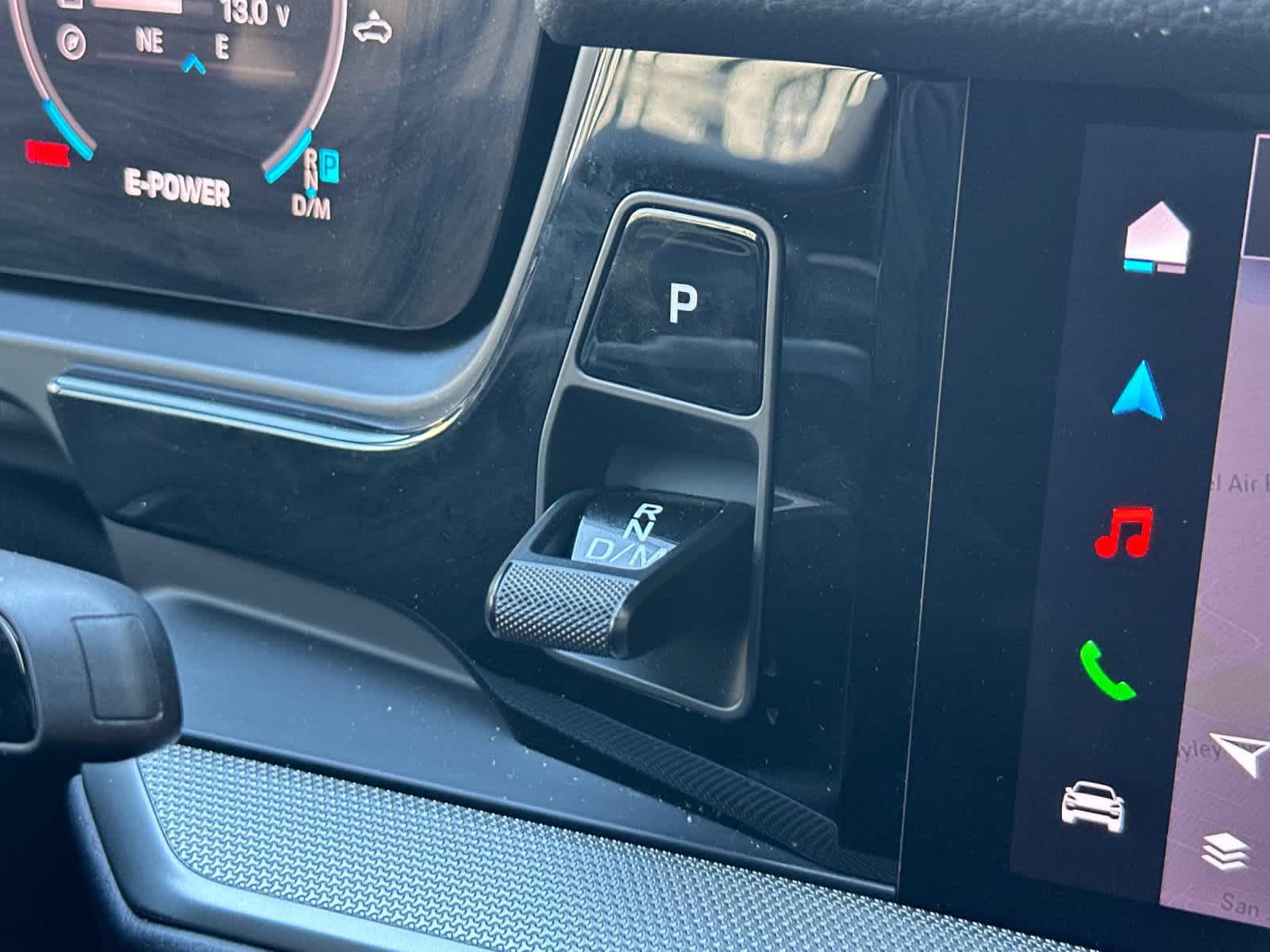 Thumbnail: 2025 Porsche Cayenne - 25