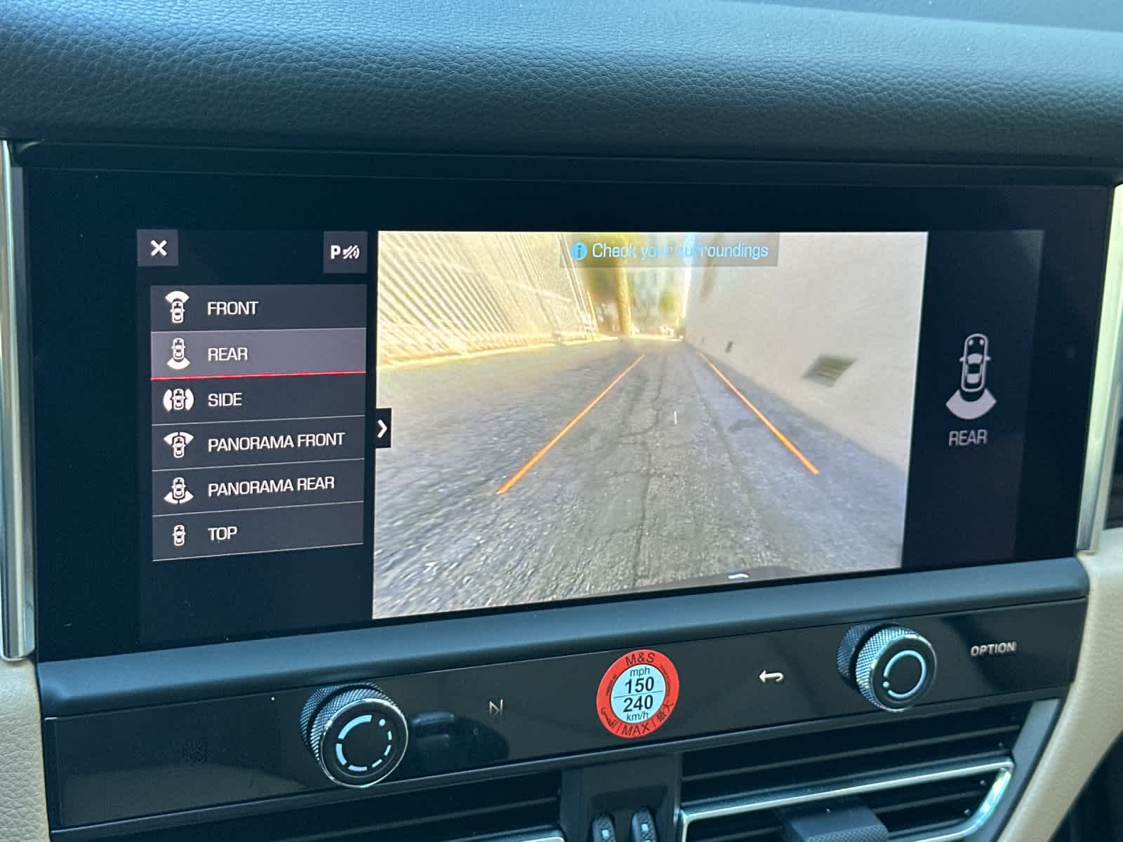 Thumbnail: 2025 Porsche Macan - 22