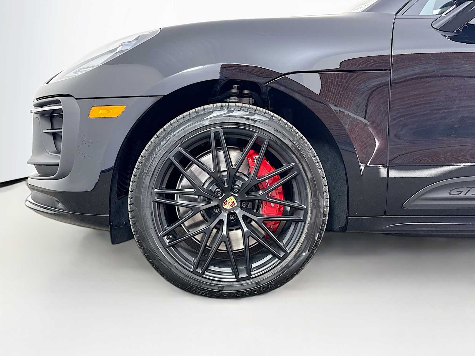 Thumbnail: 2026 Porsche Macan - 24