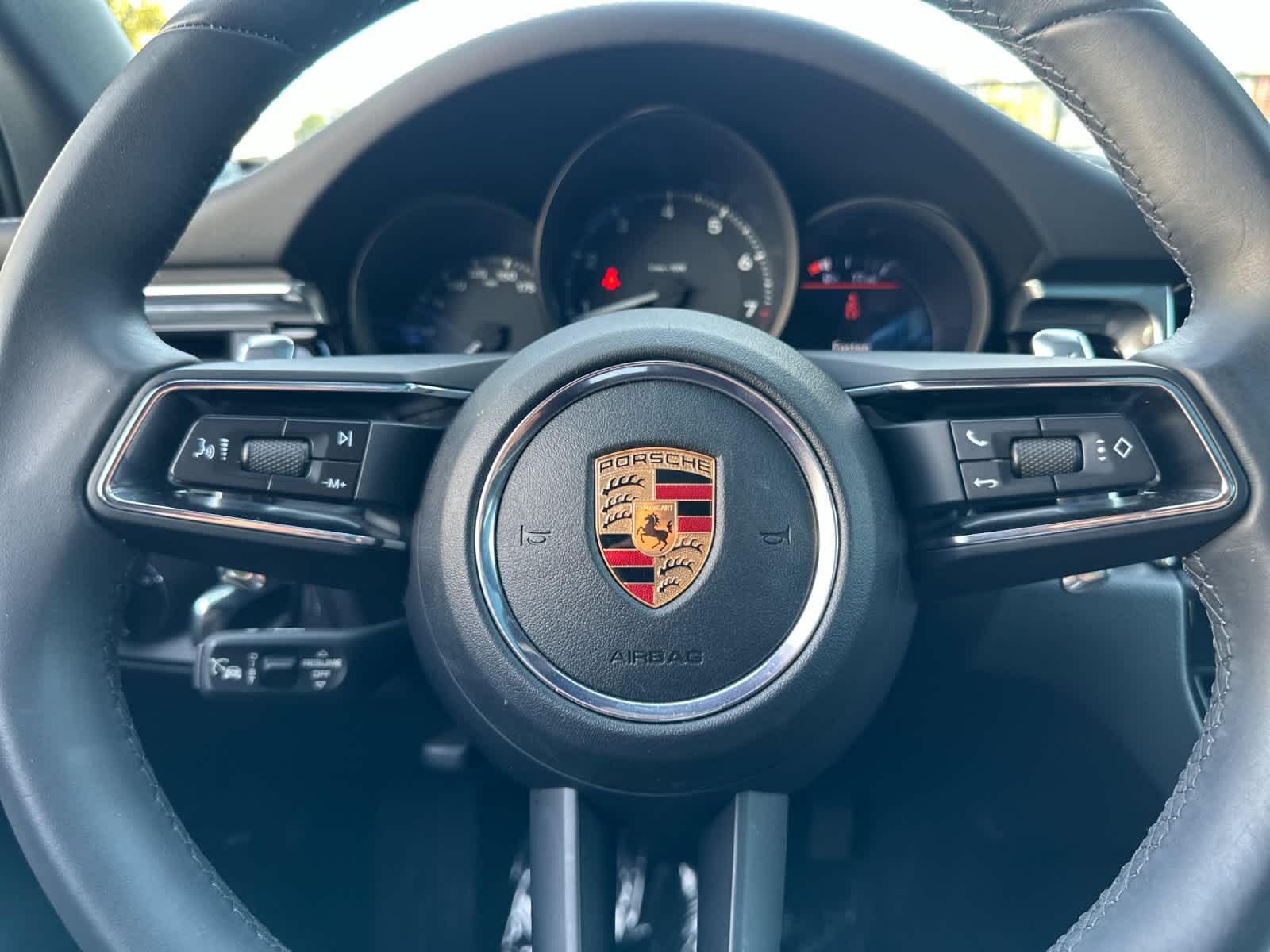 Thumbnail: 2025 Porsche Macan - 27