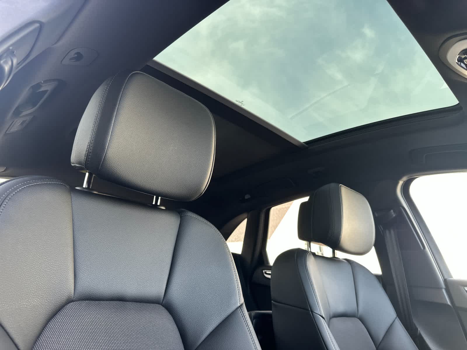 Thumbnail: 2025 Porsche Macan - 18