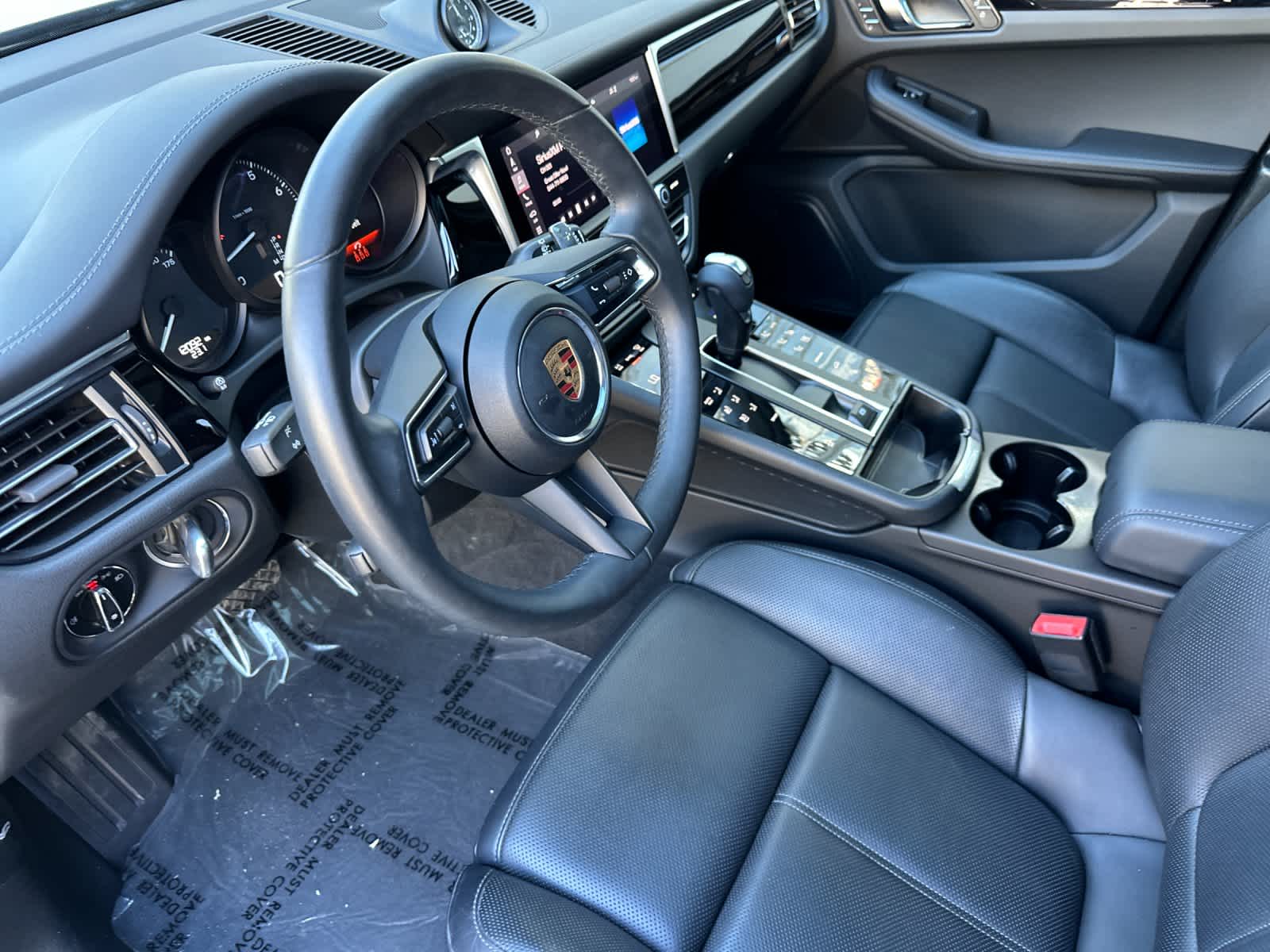 Thumbnail: 2025 Porsche Macan - 4