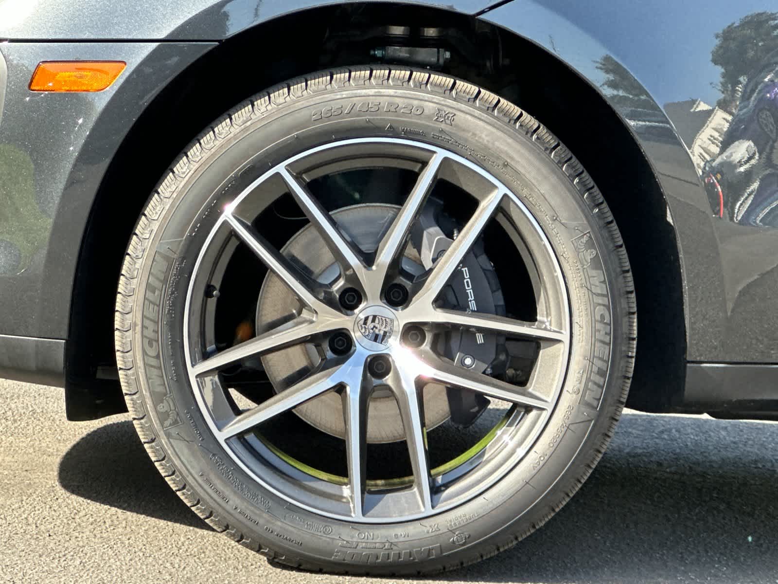 Thumbnail: 2026 Porsche Macan - 30