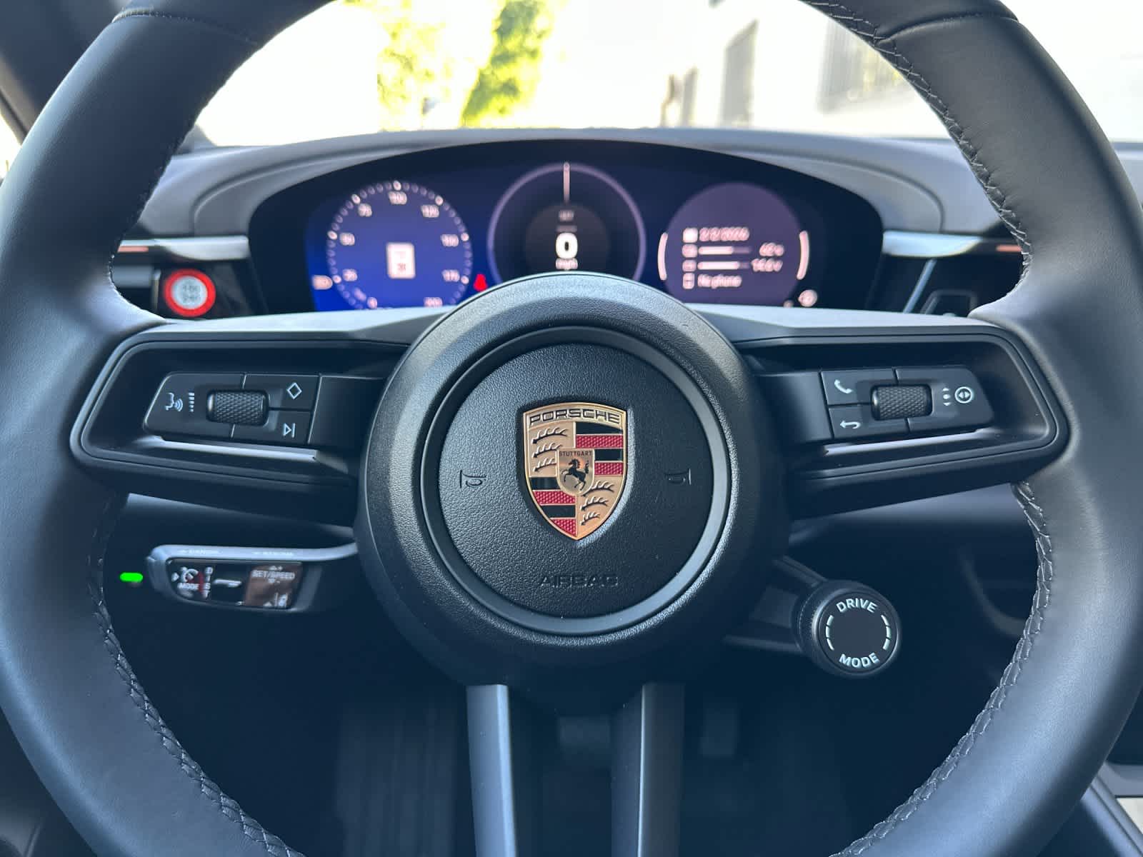 Thumbnail: 2025 Porsche Macan - 27