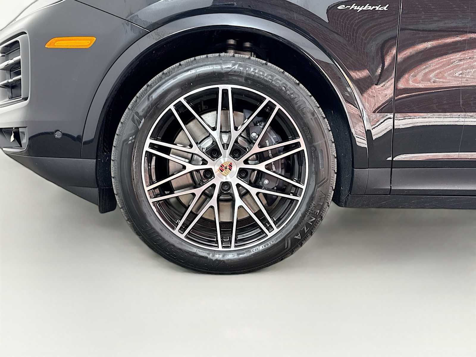 Thumbnail: 2026 Porsche Cayenne - 24