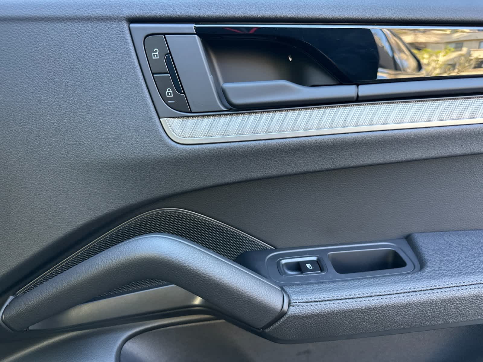 Thumbnail: 2025 Porsche Cayenne - 19