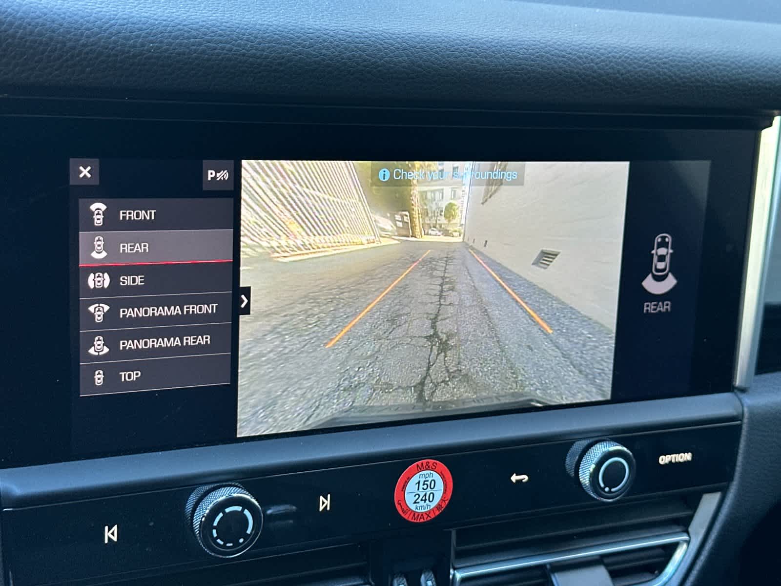 Thumbnail: 2025 Porsche Macan - 22