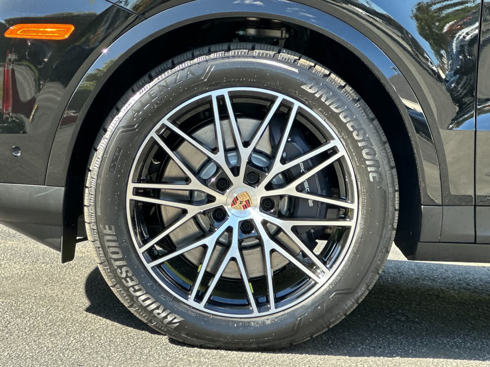 Thumbnail: 2026 Porsche Cayenne - 32