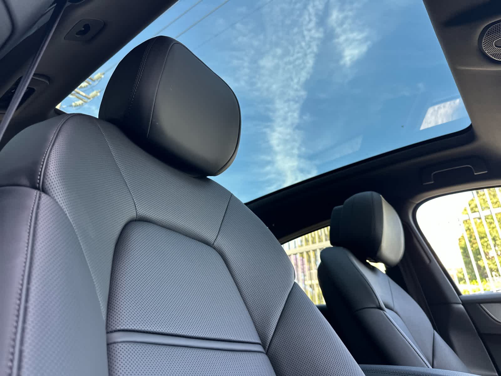Thumbnail: 2026 Porsche Cayenne - 18