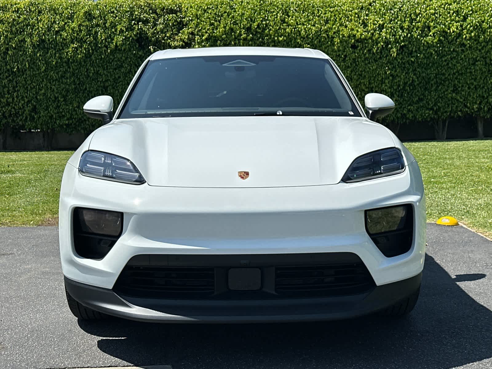 Thumbnail: 2026 Porsche Macan - 11