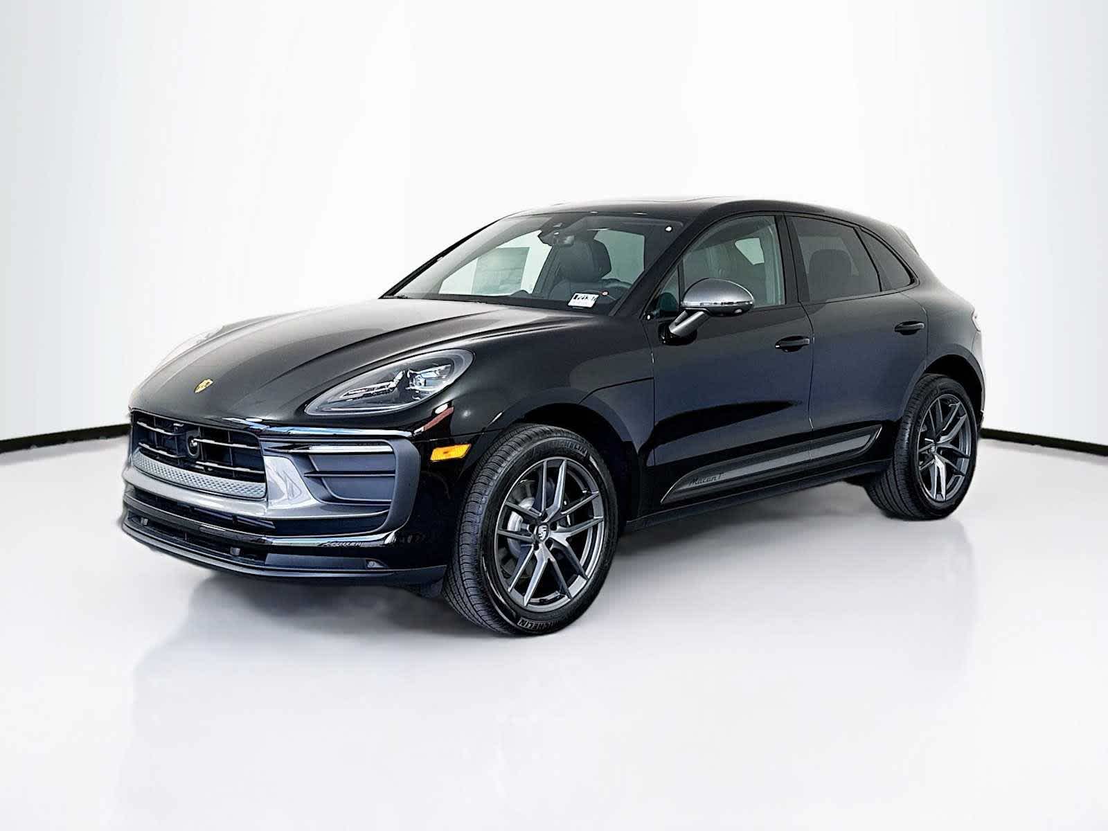 Thumbnail: 2025 Porsche Macan - 1