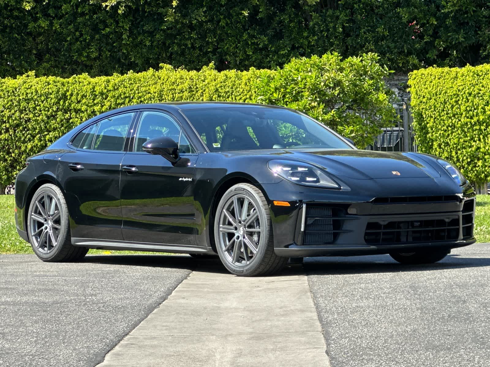 Thumbnail: 2026 Porsche Panamera - 10
