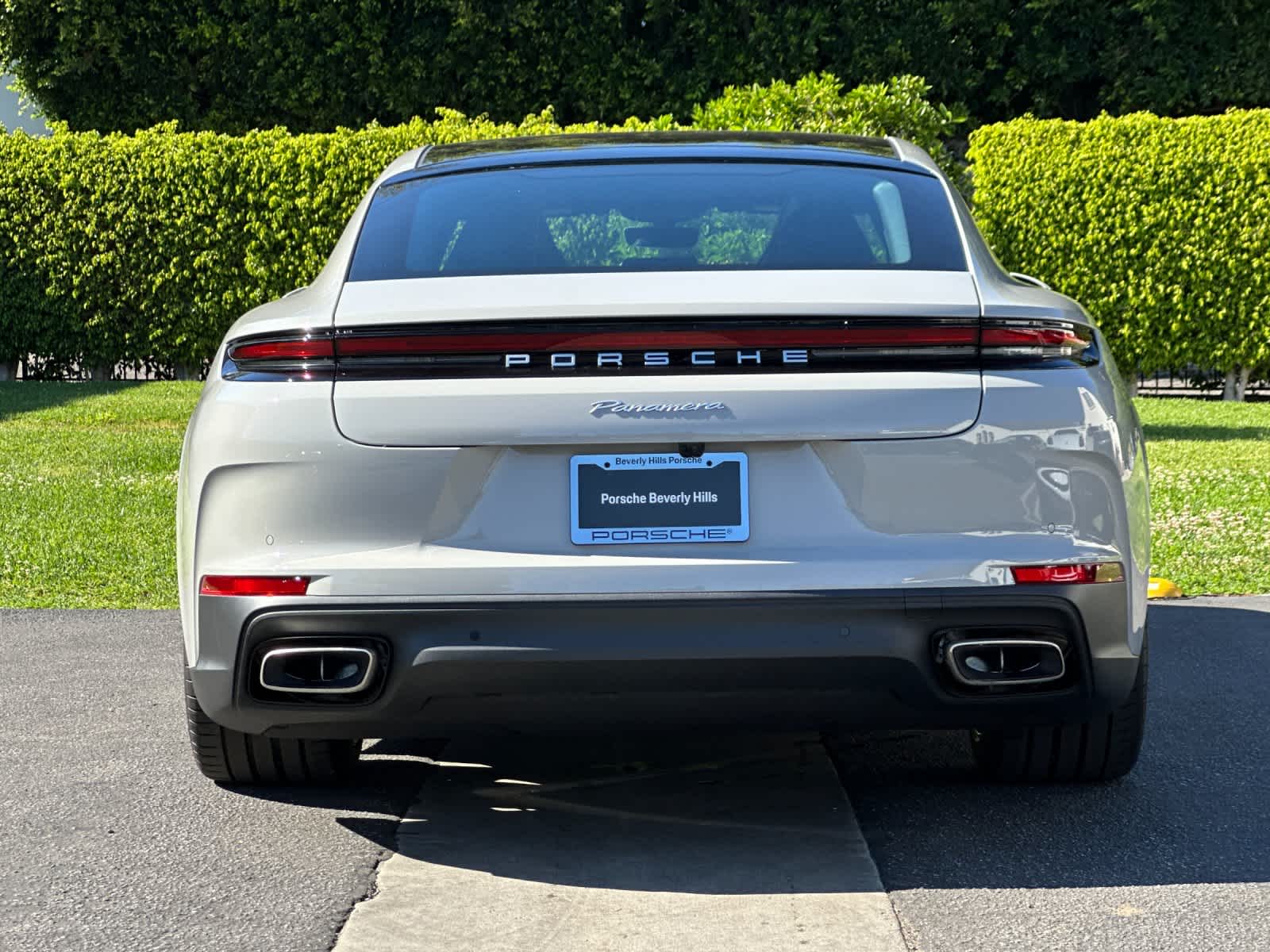Thumbnail: 2026 Porsche Panamera - 7