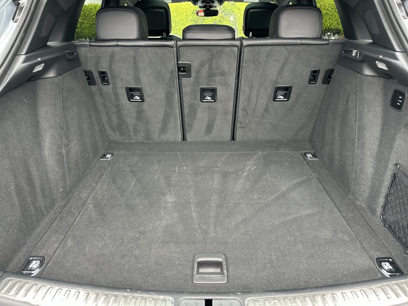 Thumbnail: 2025 Porsche Macan - 16