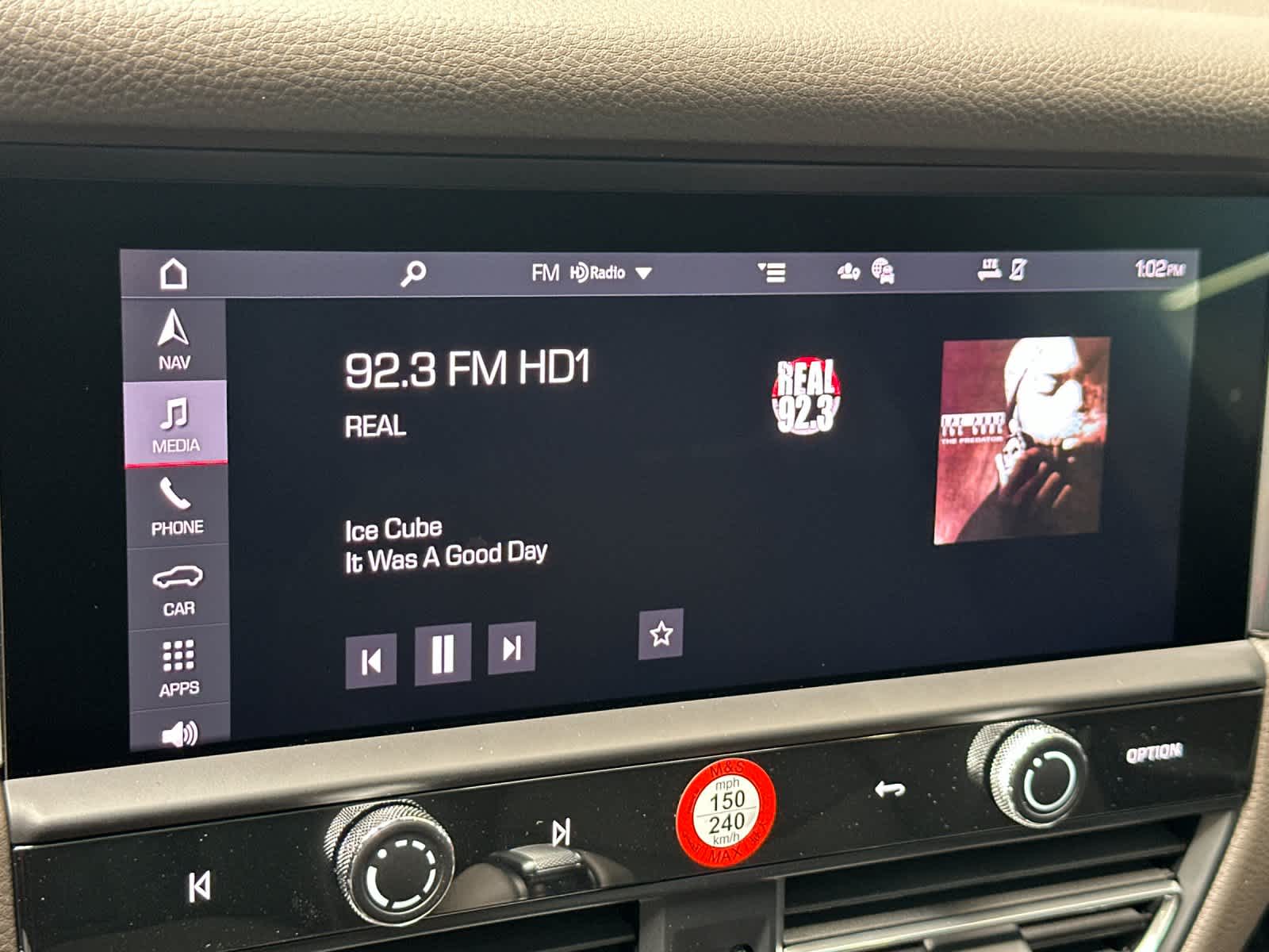 Thumbnail: 2026 Porsche Macan - 21